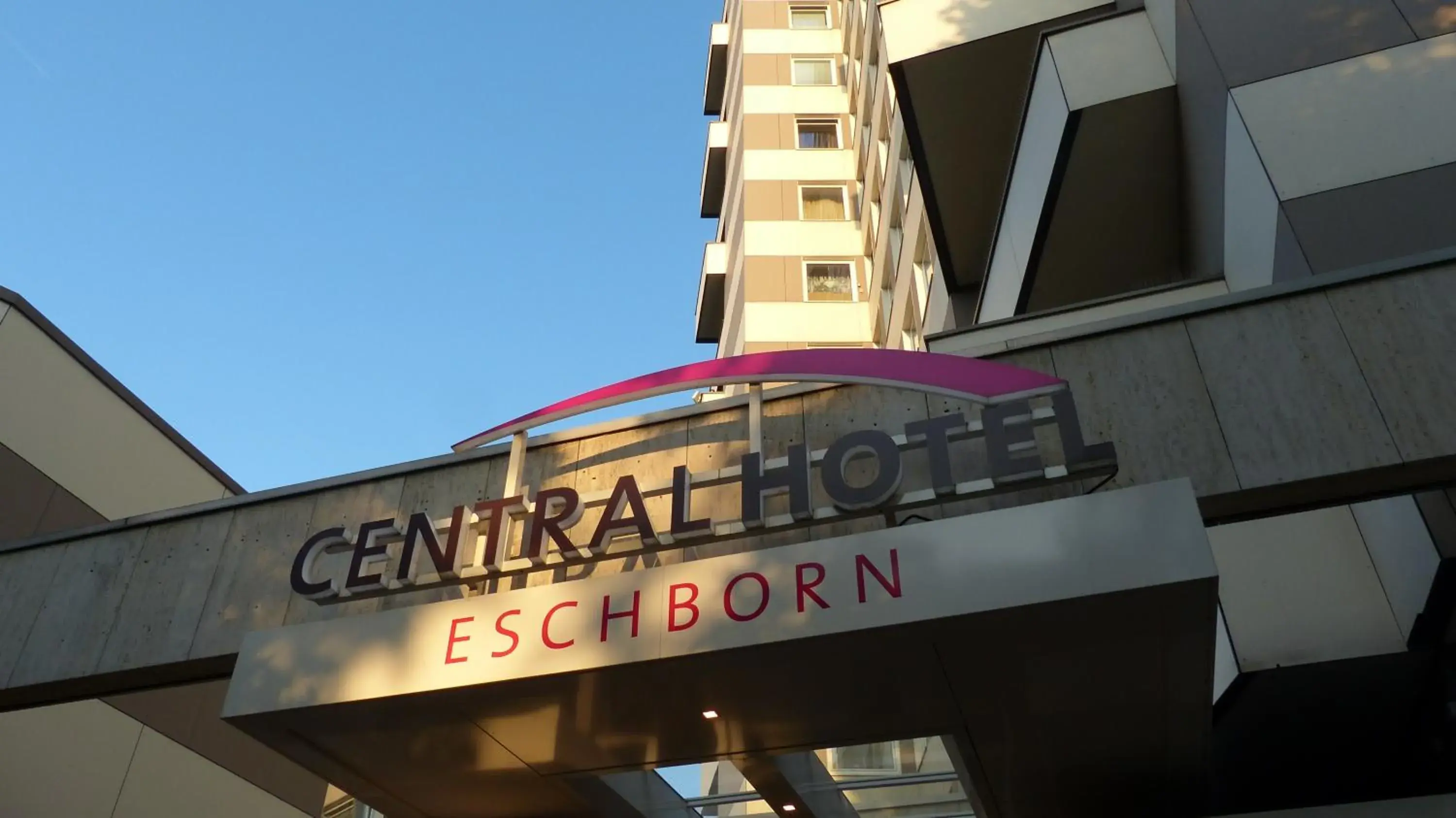 Facade/entrance in Central Hotel Eschborn Facade/entrance in Central Hotel Eschborn