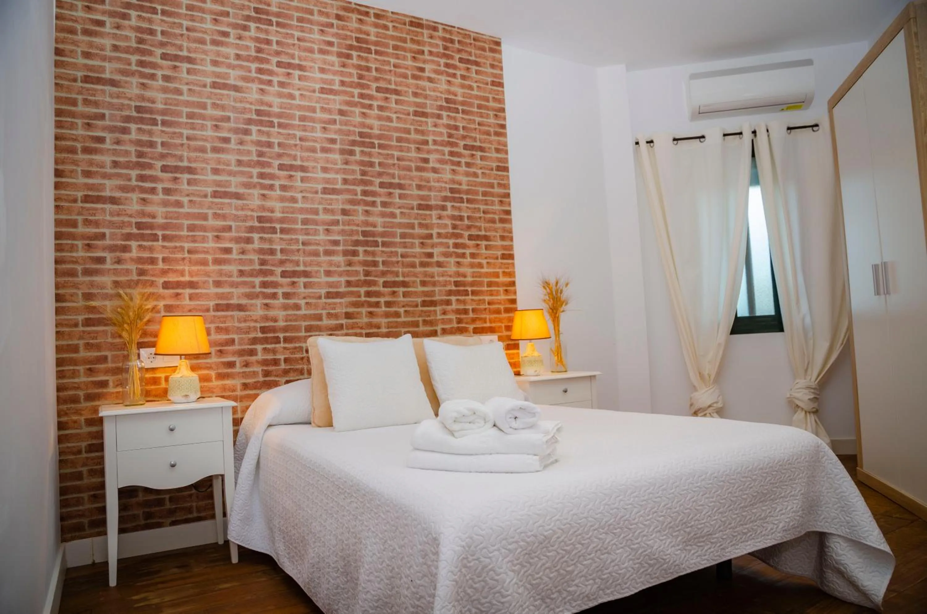 Photo of the whole room, Bed in Hostal Restaurante Benalup Golf