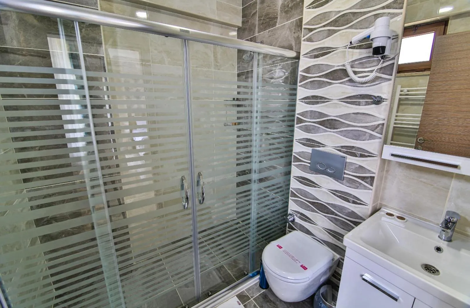 Shower in Amasra Sunrise Otel