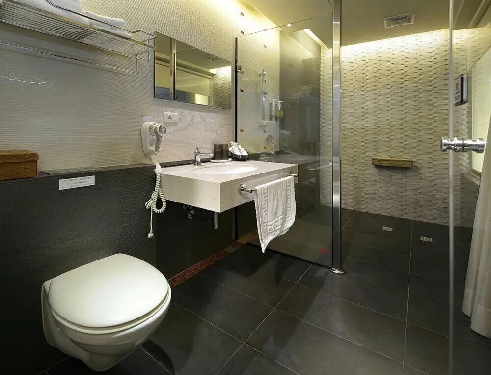 Bathroom in Lakeview Homestay