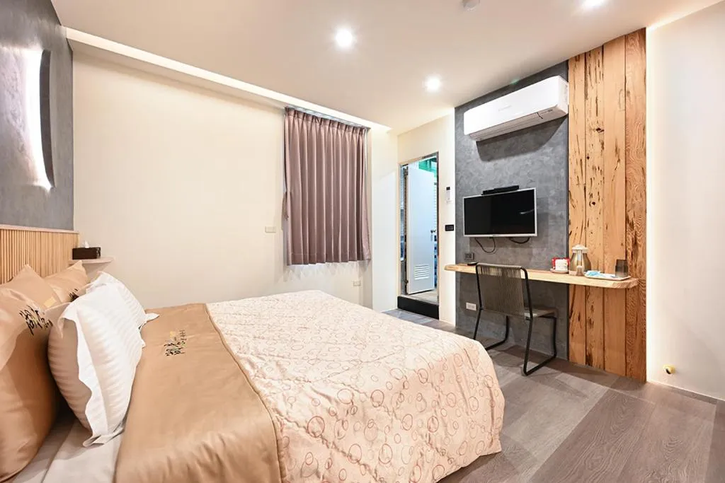 Photo of the whole room, Bed in Lakeview Homestay