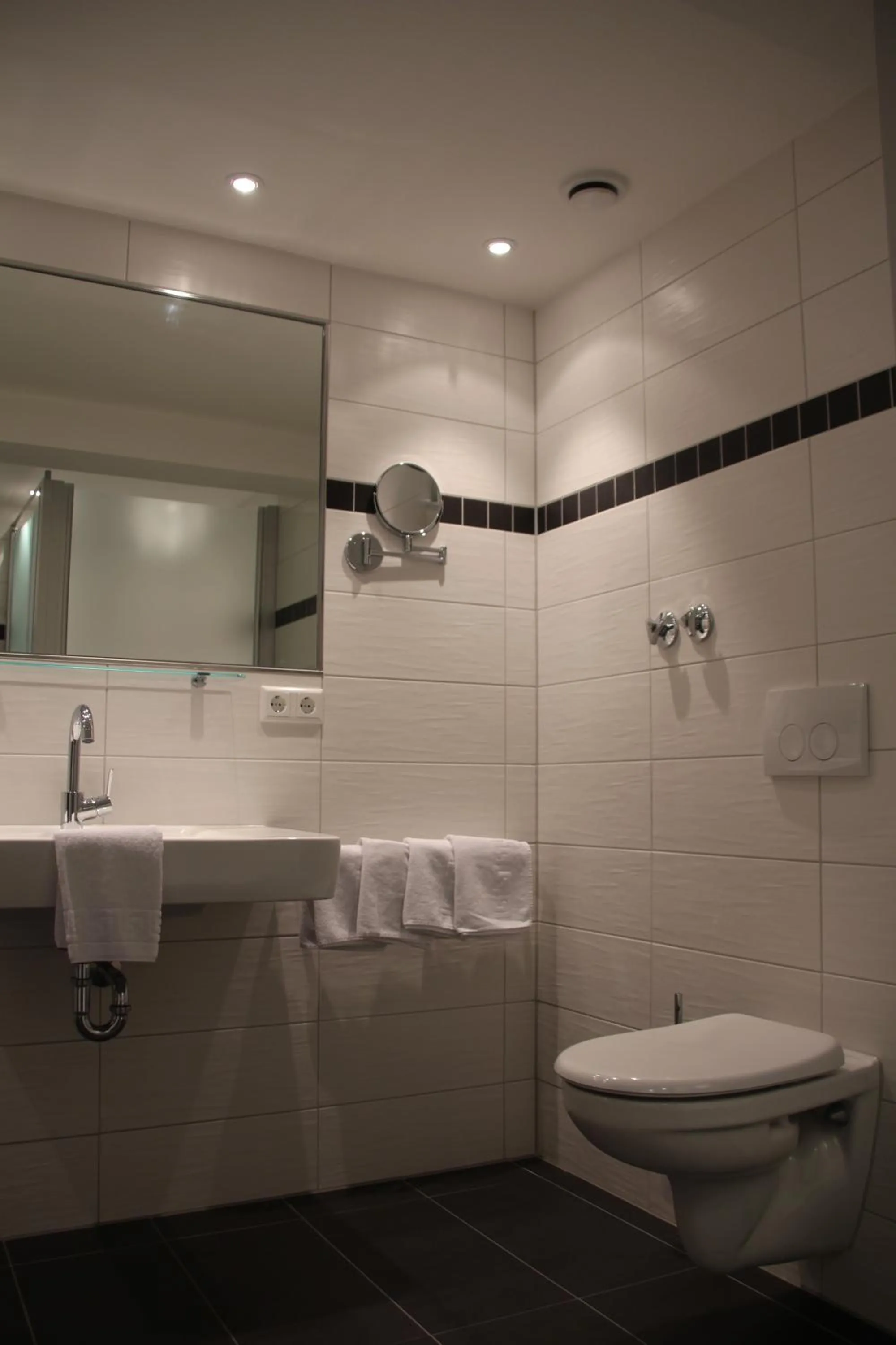 Shower in Central-Hotel