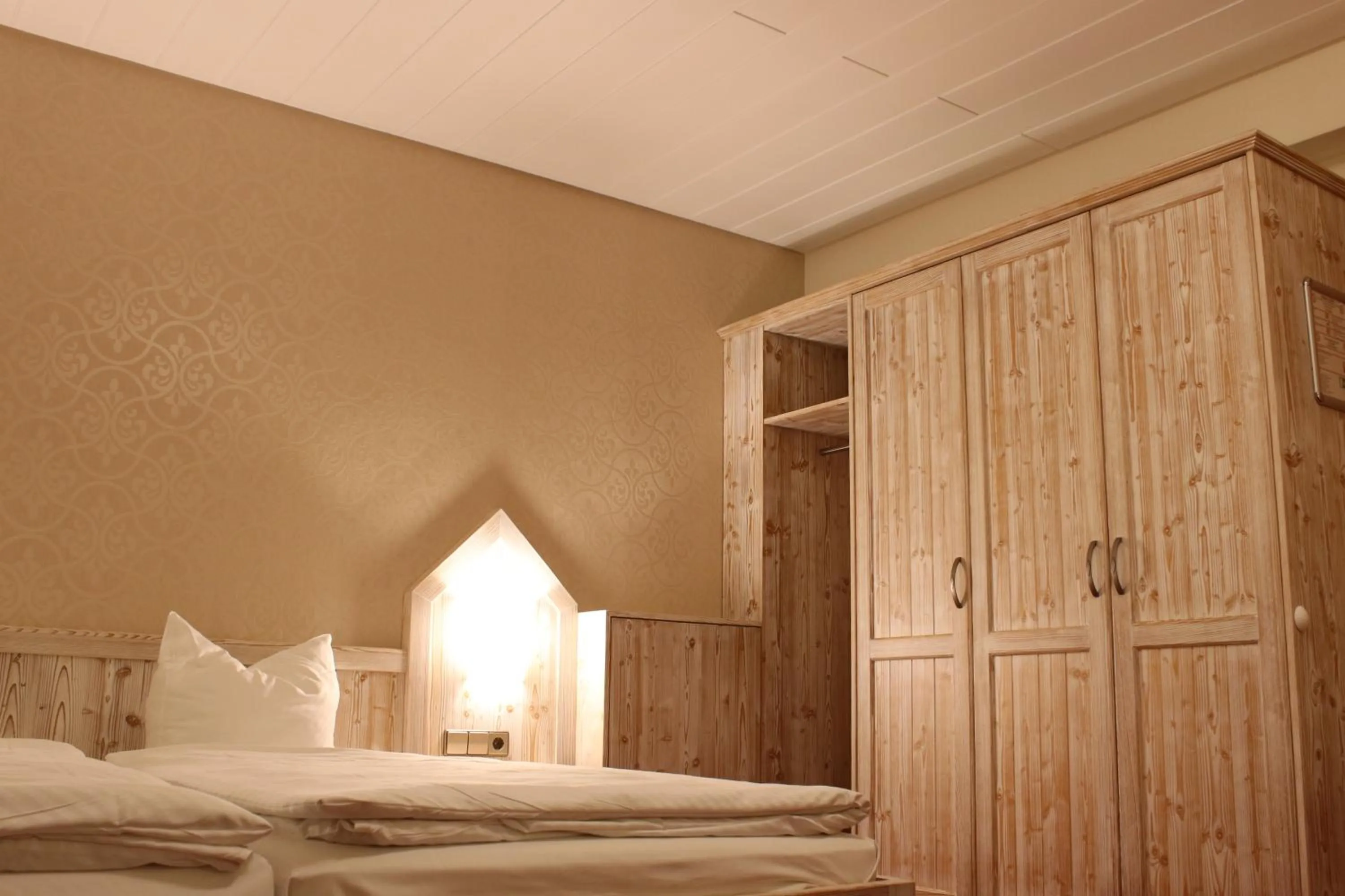 Decorative detail, Bed in Central-Hotel