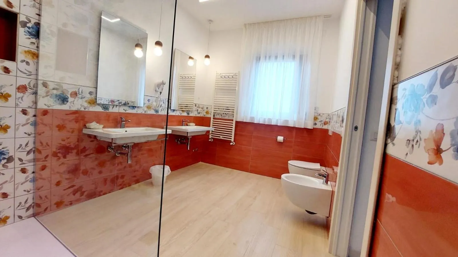 Shower in Olimpo degli Dei