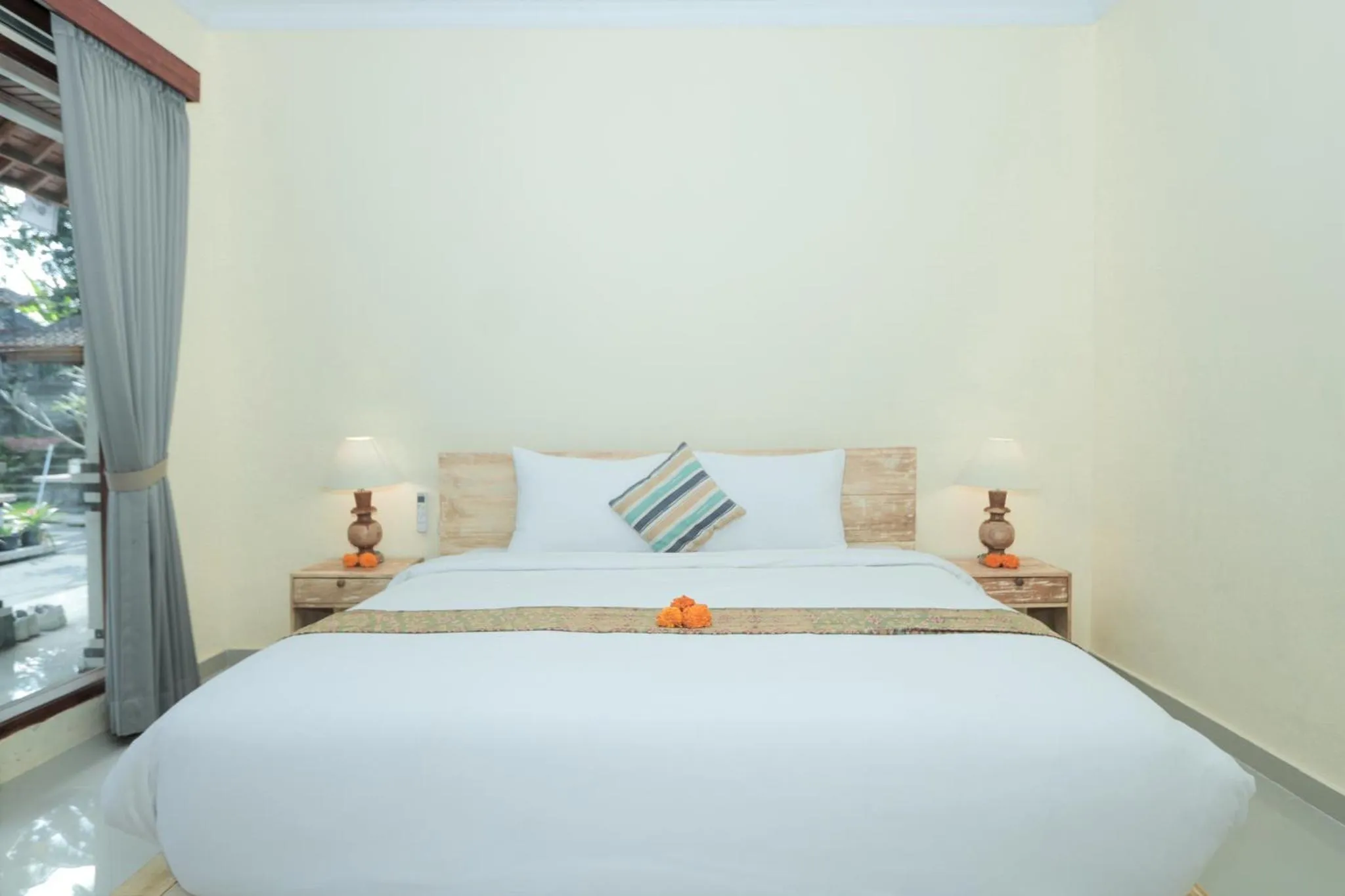 Bed in Vaneka Garden House