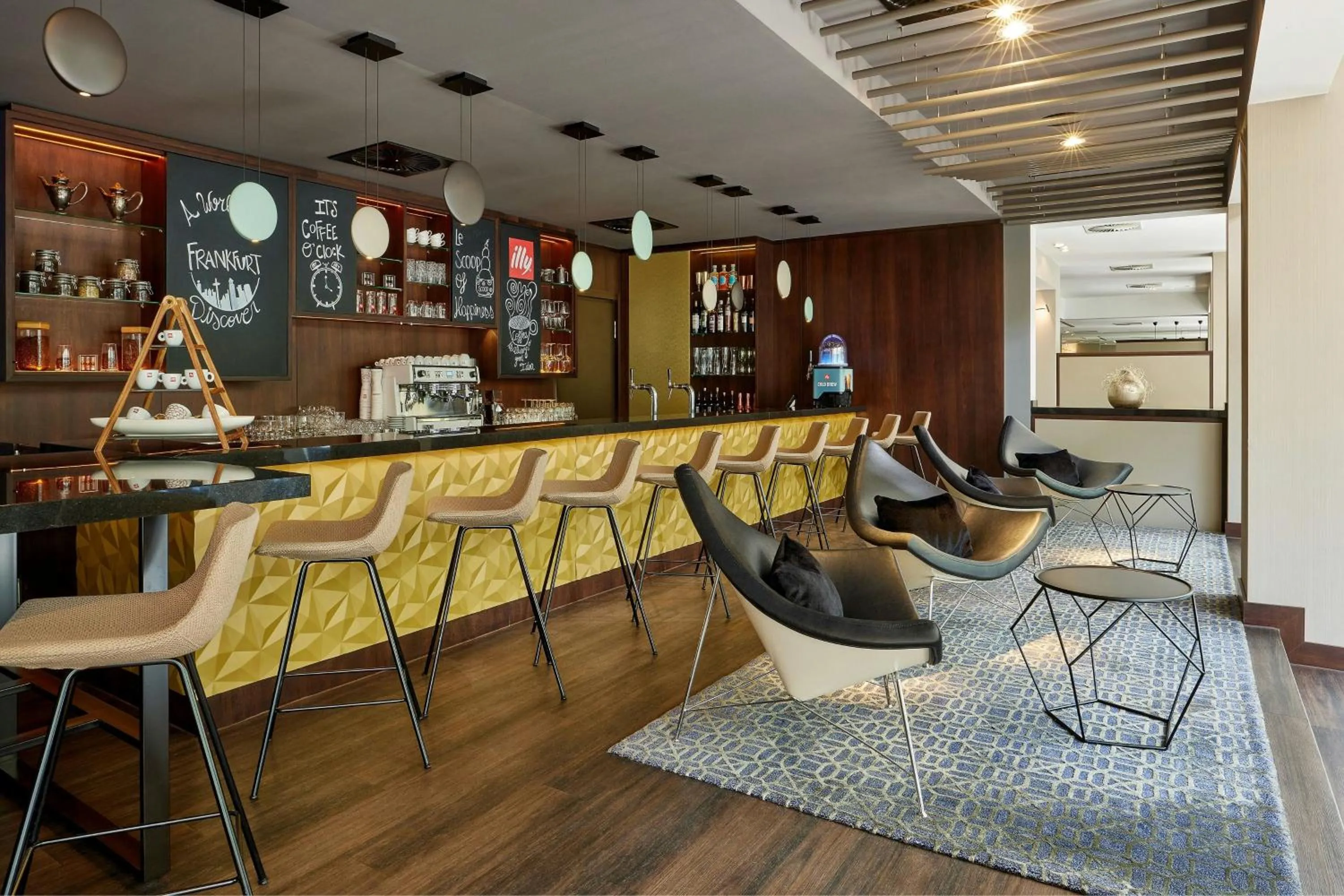 Lounge or bar in Le Méridien Frankfurt