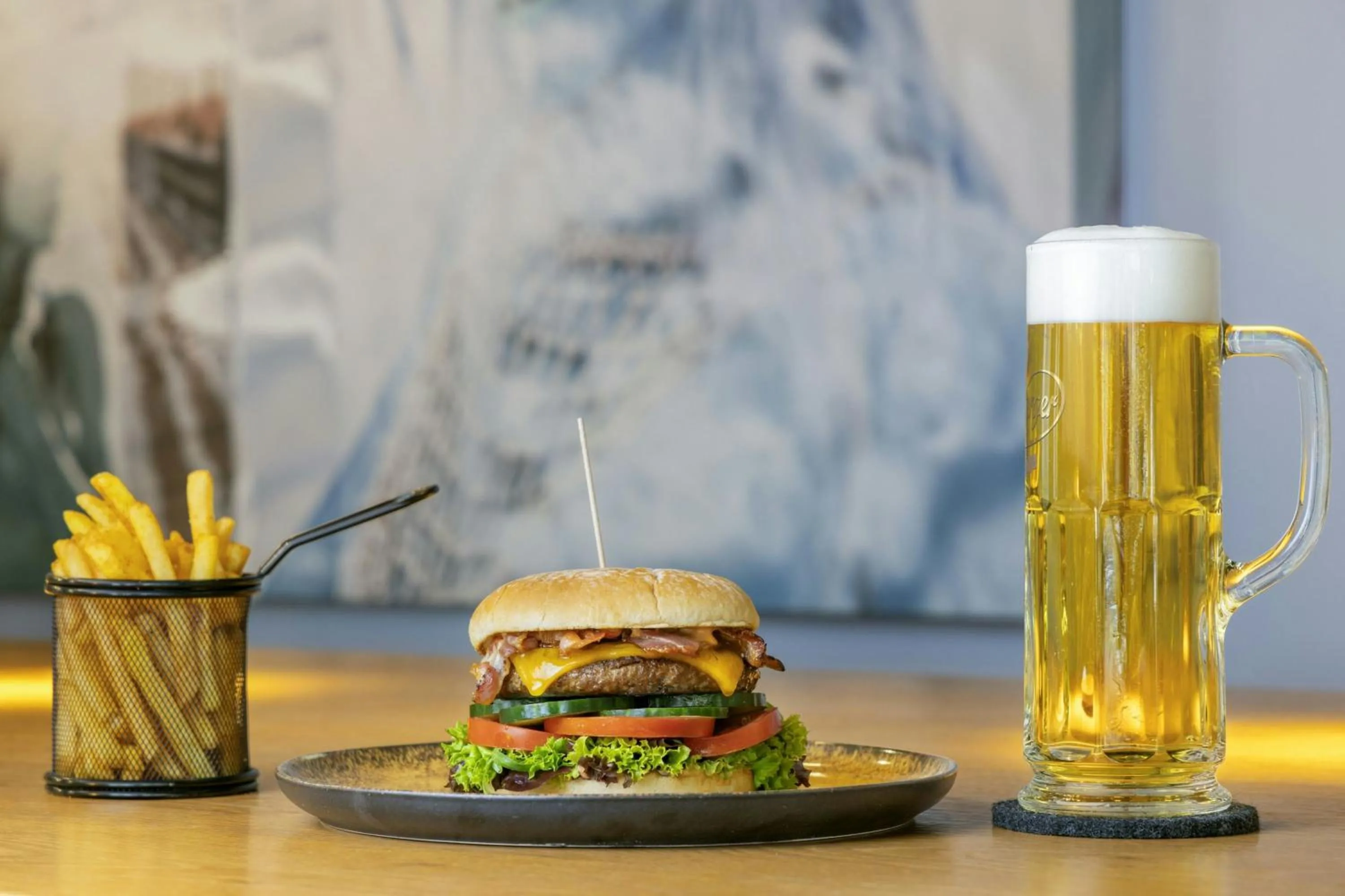 Restaurant/places to eat in Le Méridien Frankfurt