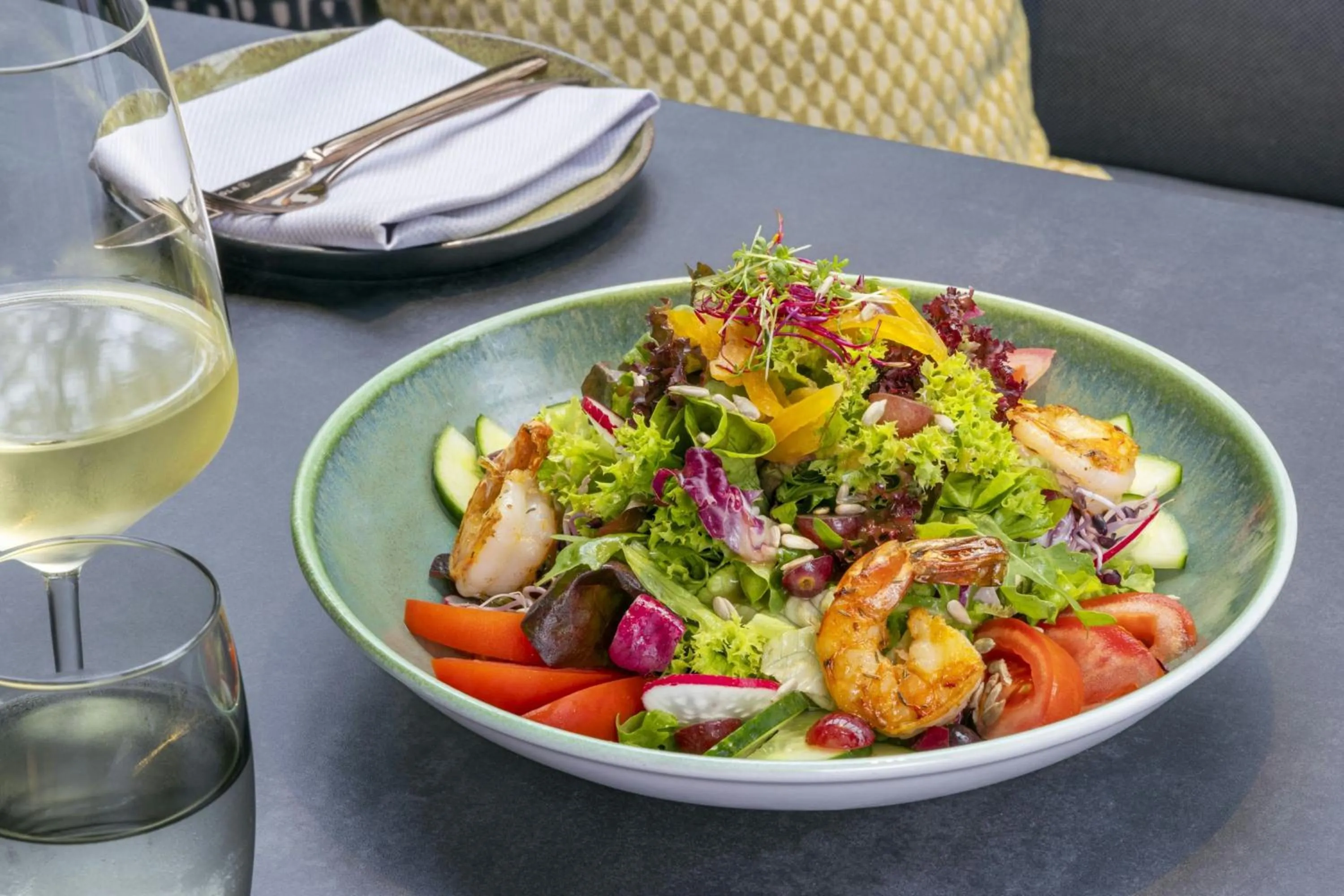 Restaurant/places to eat in Le Méridien Frankfurt