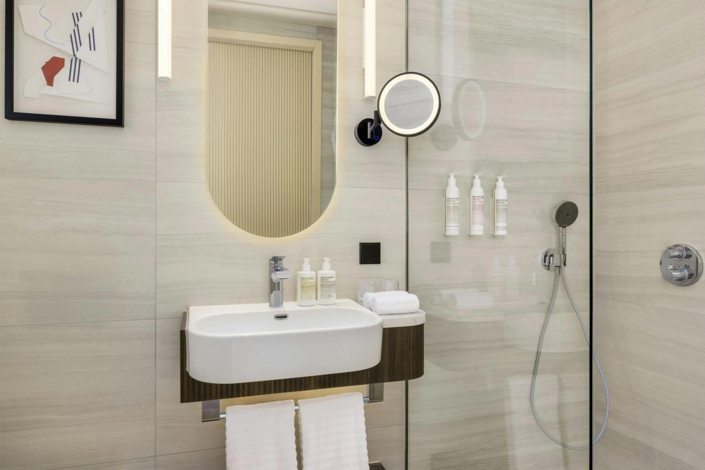 Bathroom in Le Méridien Frankfurt