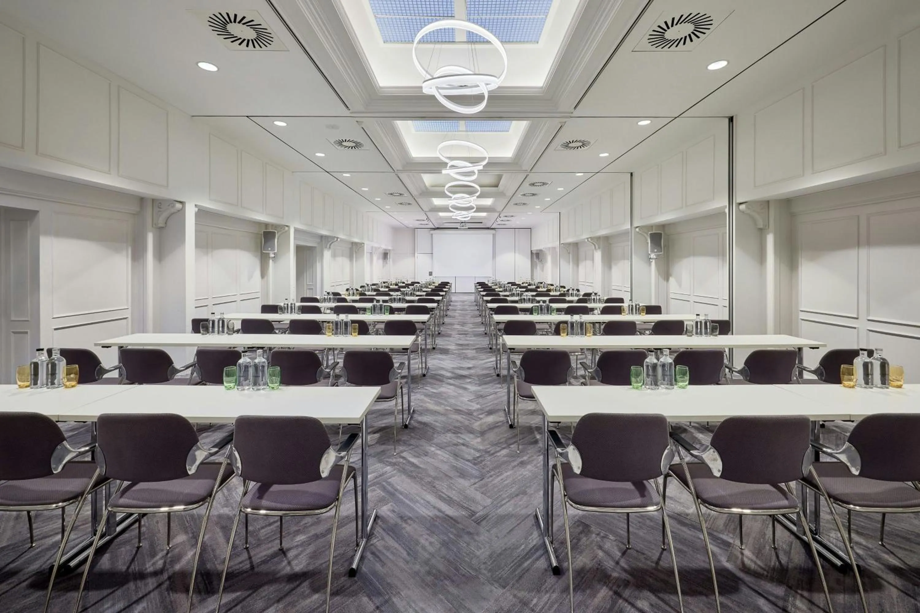 Meeting/conference room in Le Méridien Frankfurt