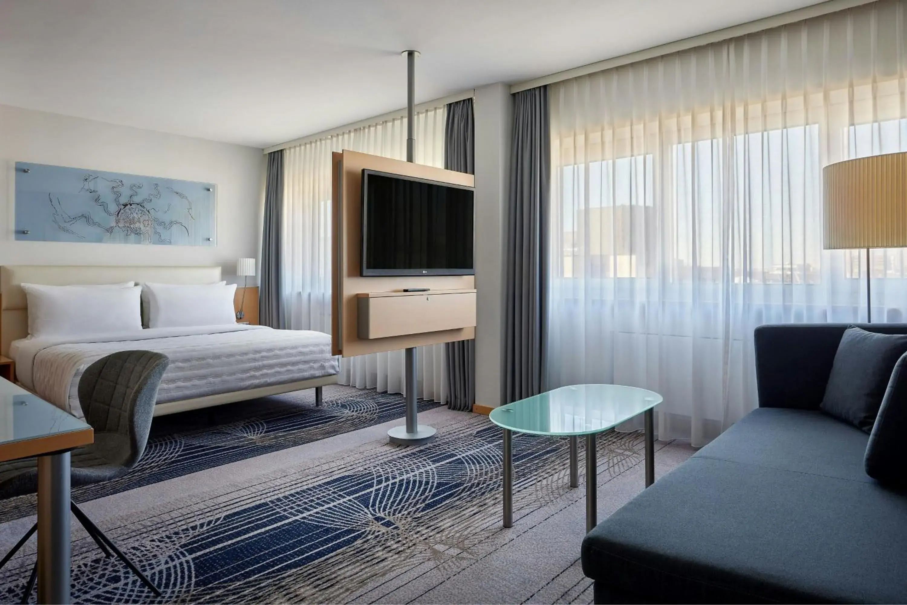 Deluxe King Room in Le Méridien Frankfurt Deluxe King Room in Le Méridien Frankfurt