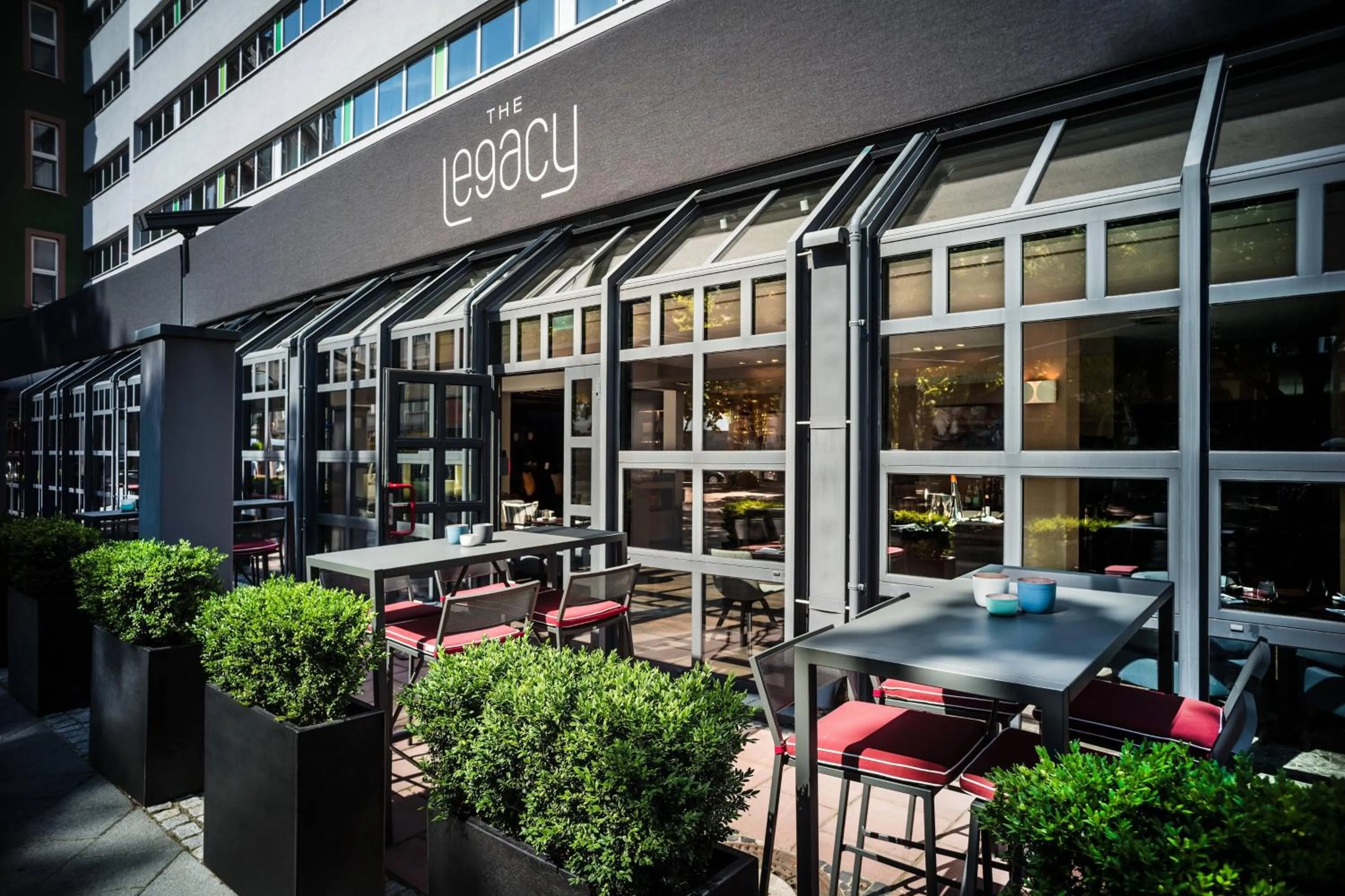 Restaurant/places to eat in Le Méridien Frankfurt