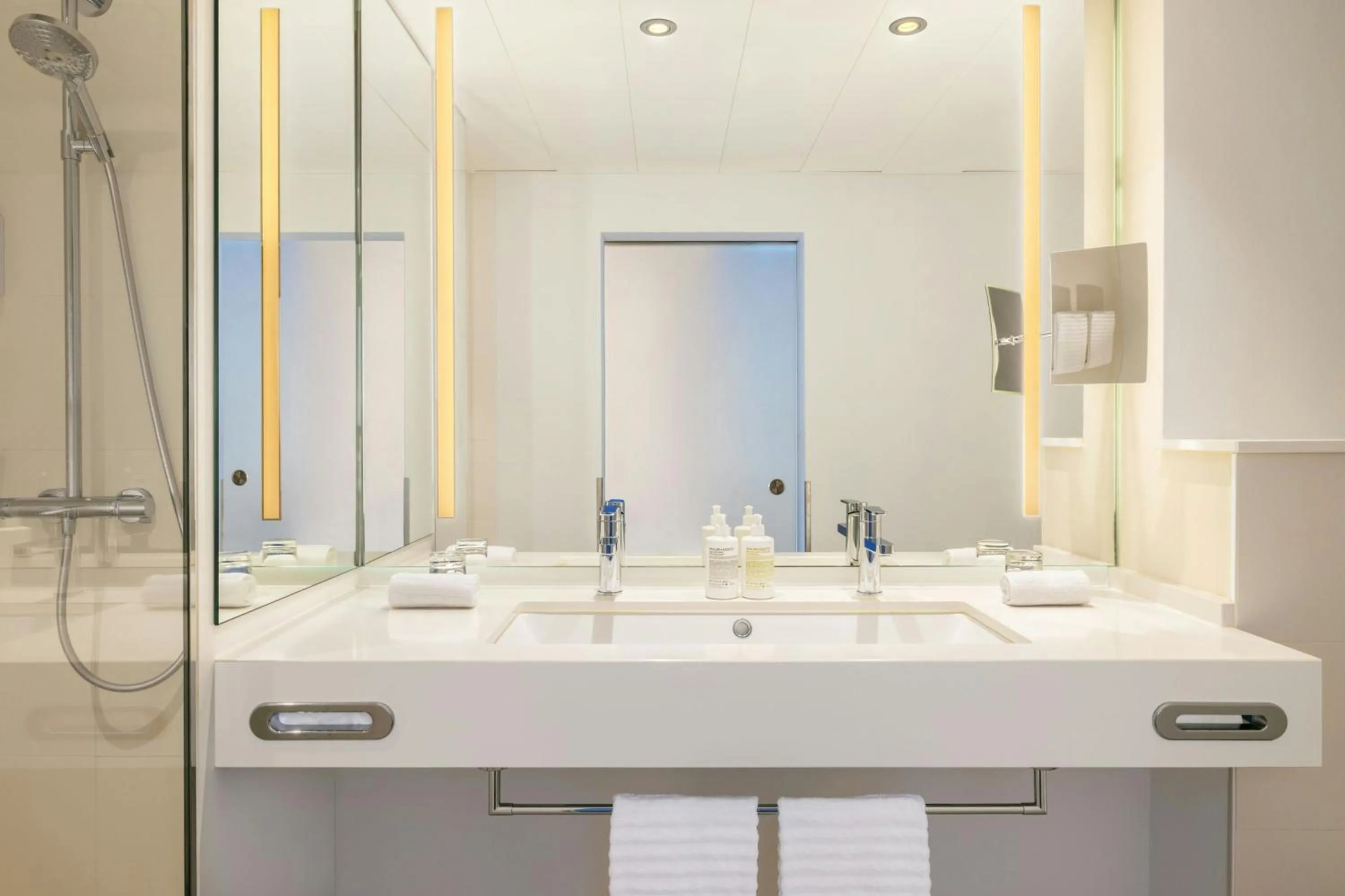 Photo of the whole room in Le Méridien Frankfurt