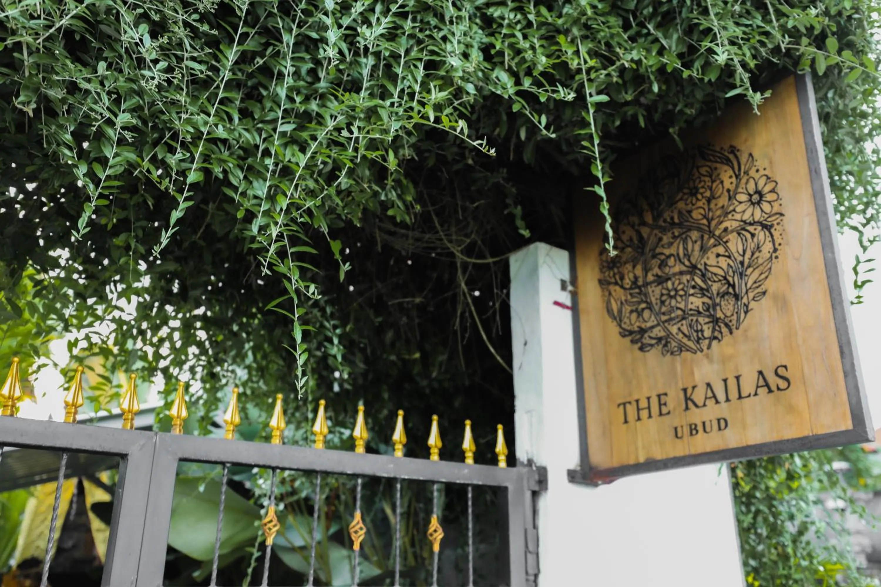 Logo/Certificate/Sign in The Kailas Ubud