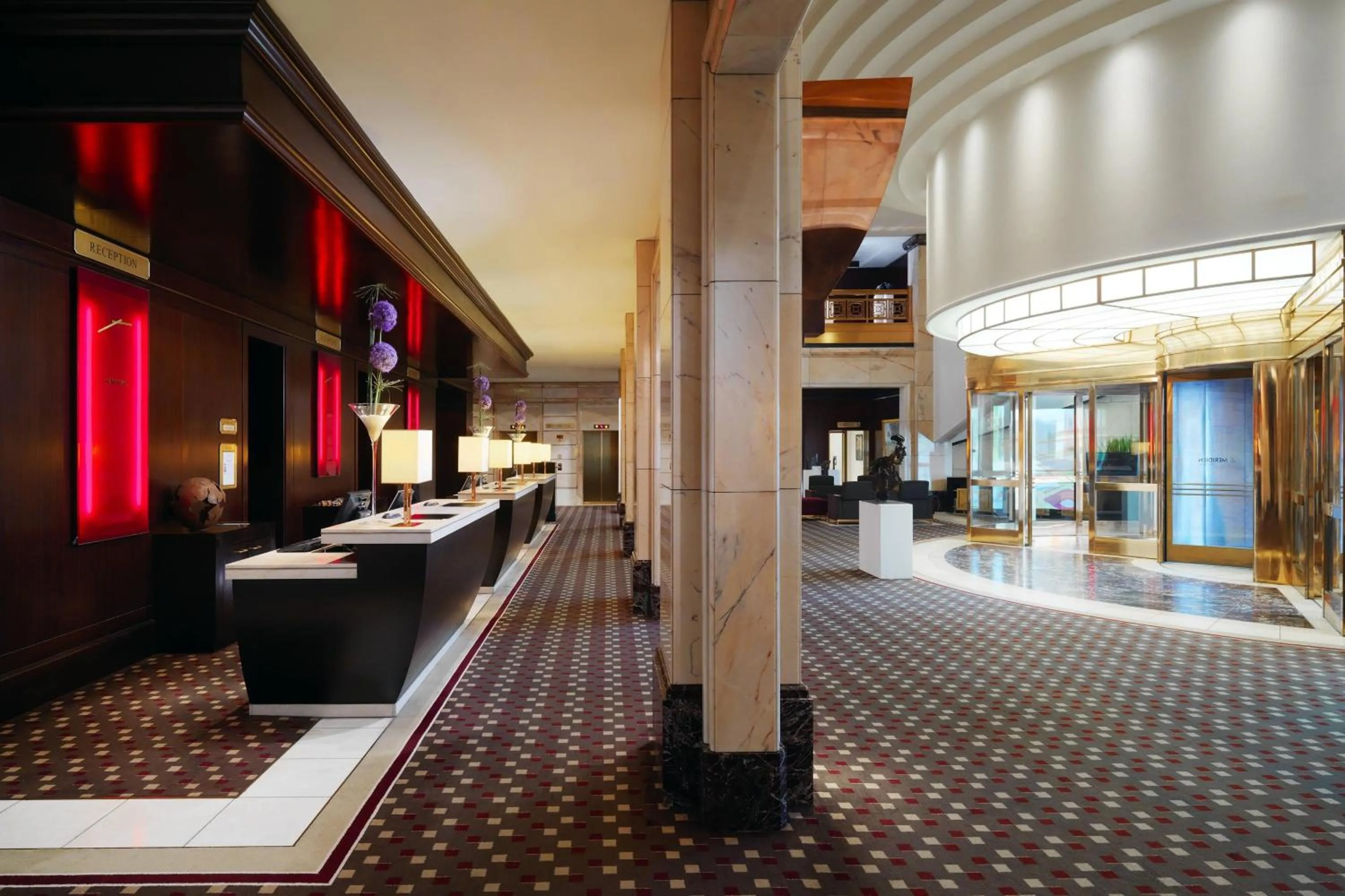 Lobby or reception in Le Méridien Stuttgart