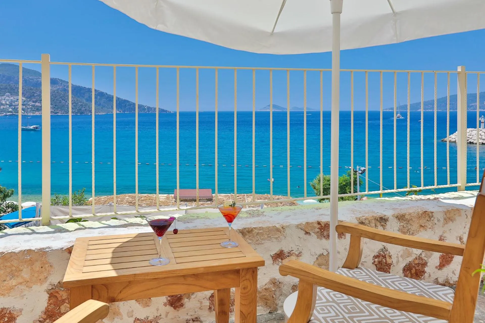 Sea view in Pier House Hotel