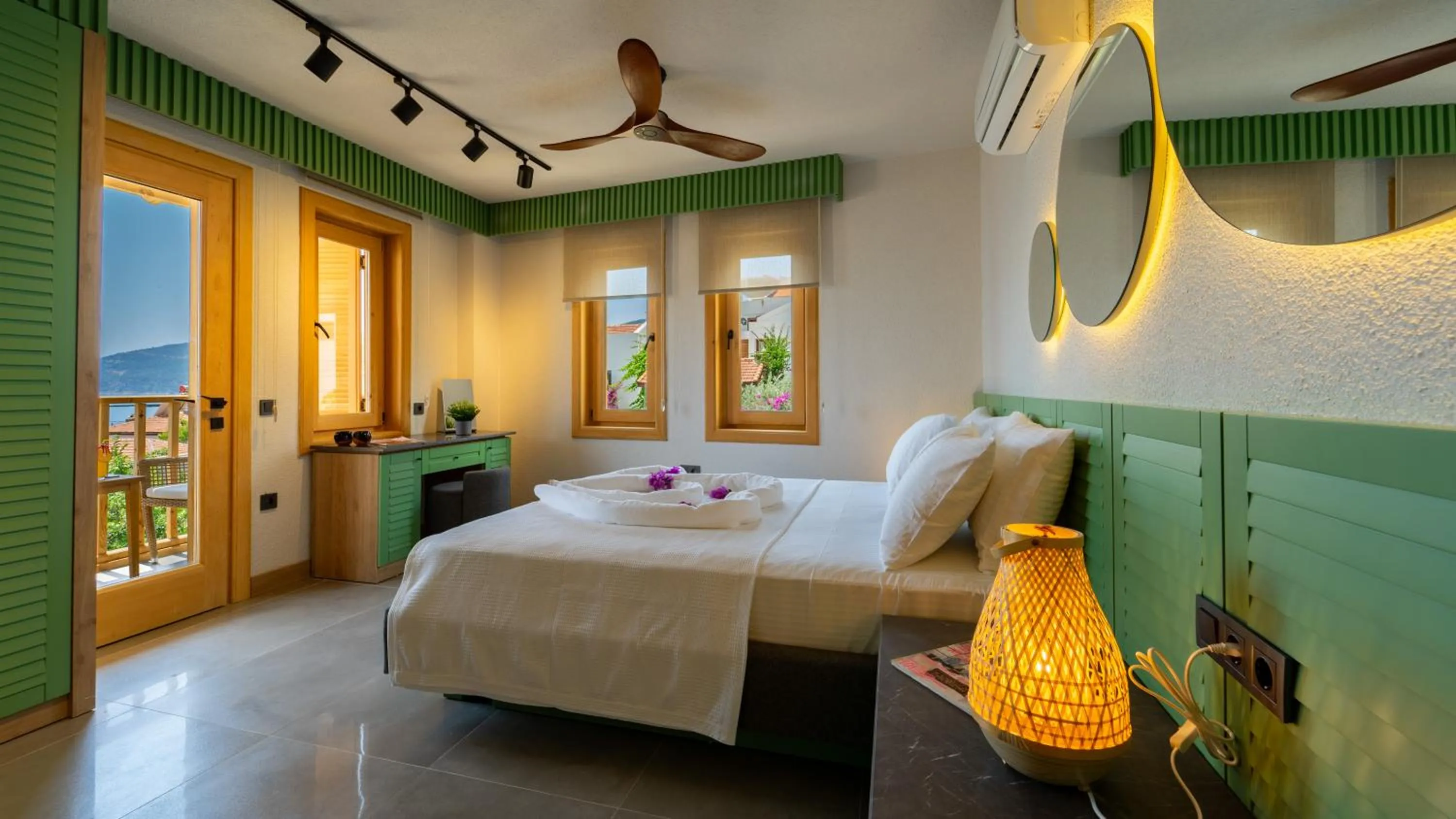 Bedroom in Pier House Hotel