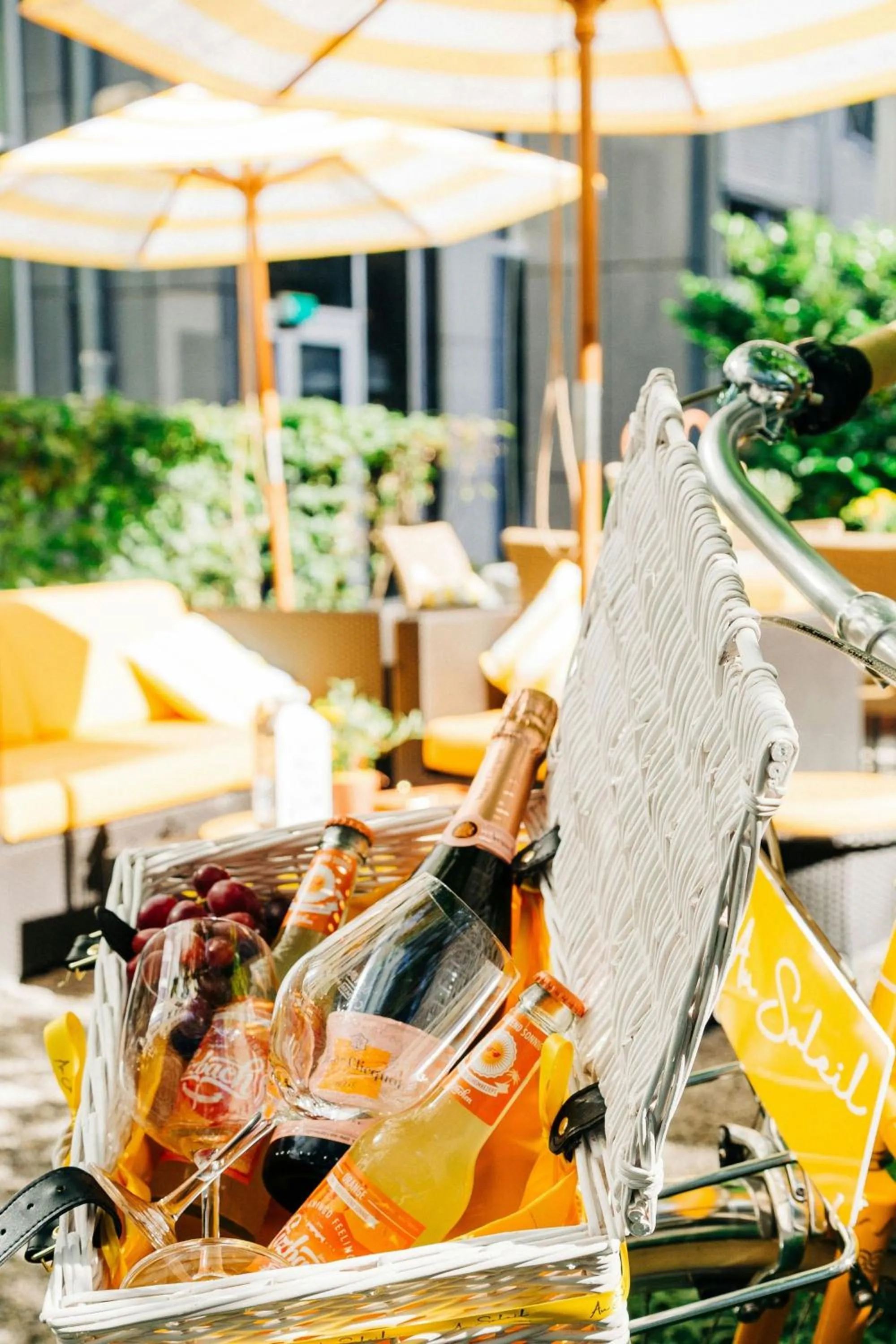 Restaurant/places to eat in Le Meridien Munich