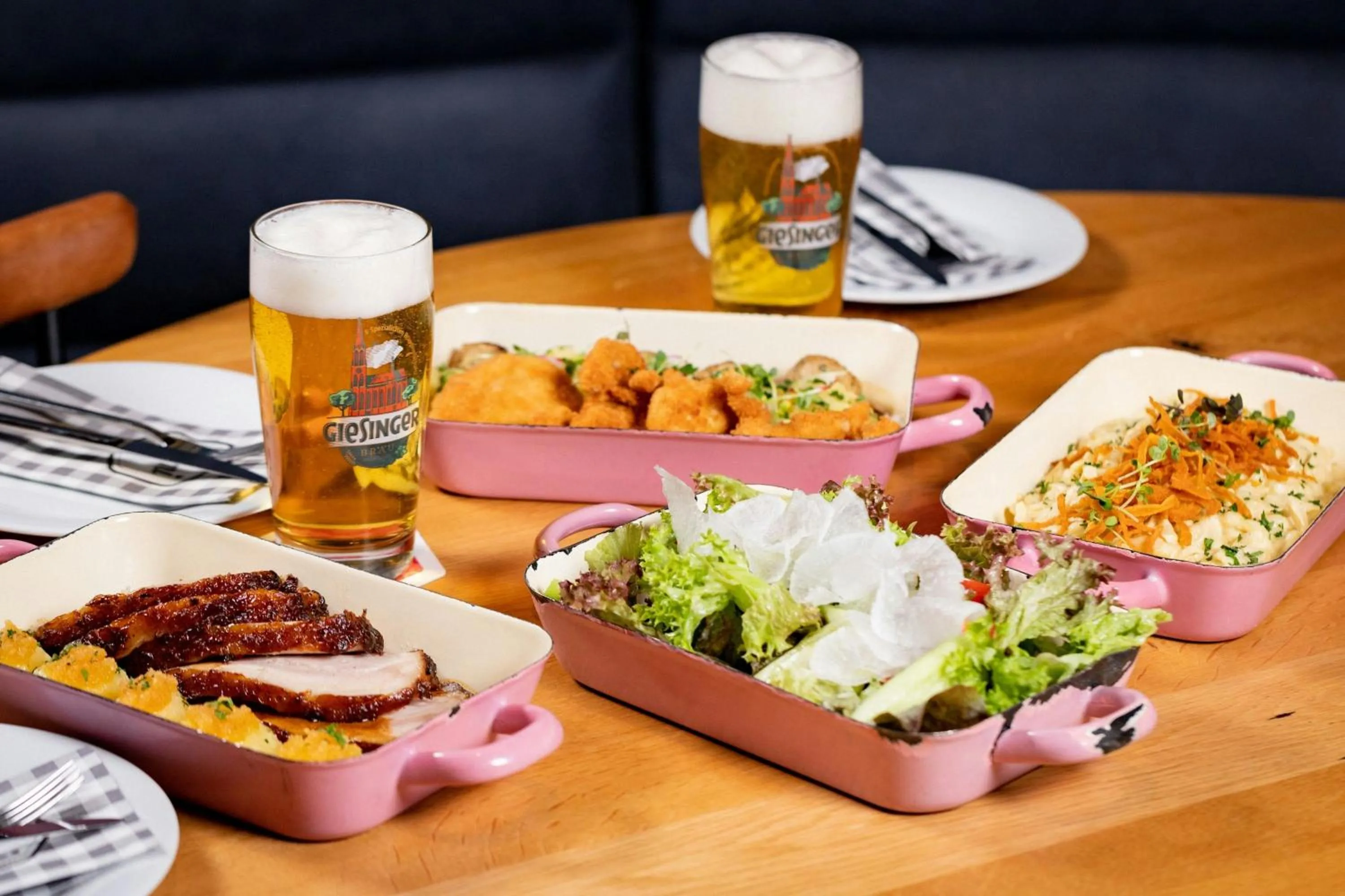 Restaurant/places to eat in Le Meridien Munich