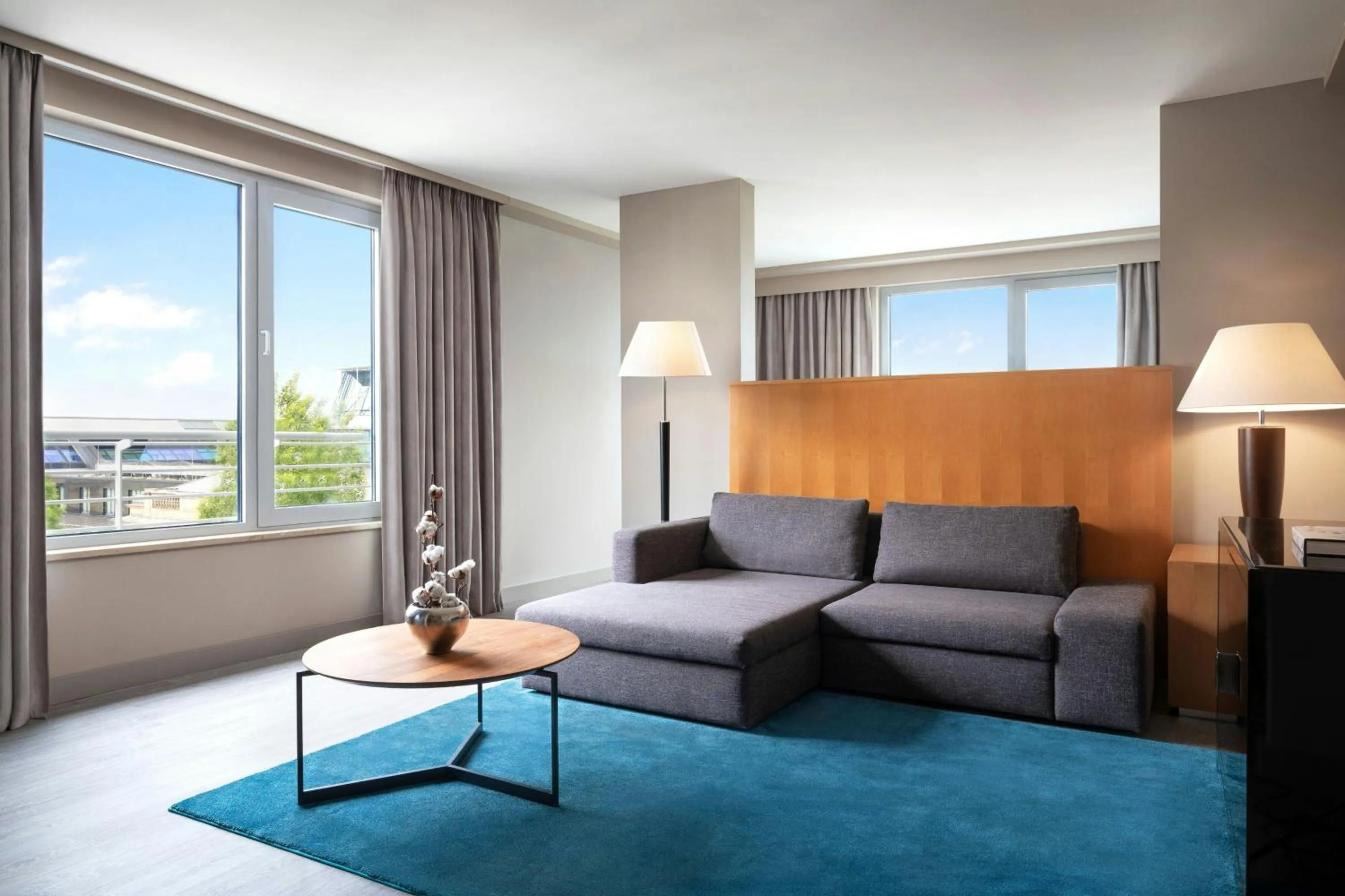 Photo of the whole room in Le Meridien Munich