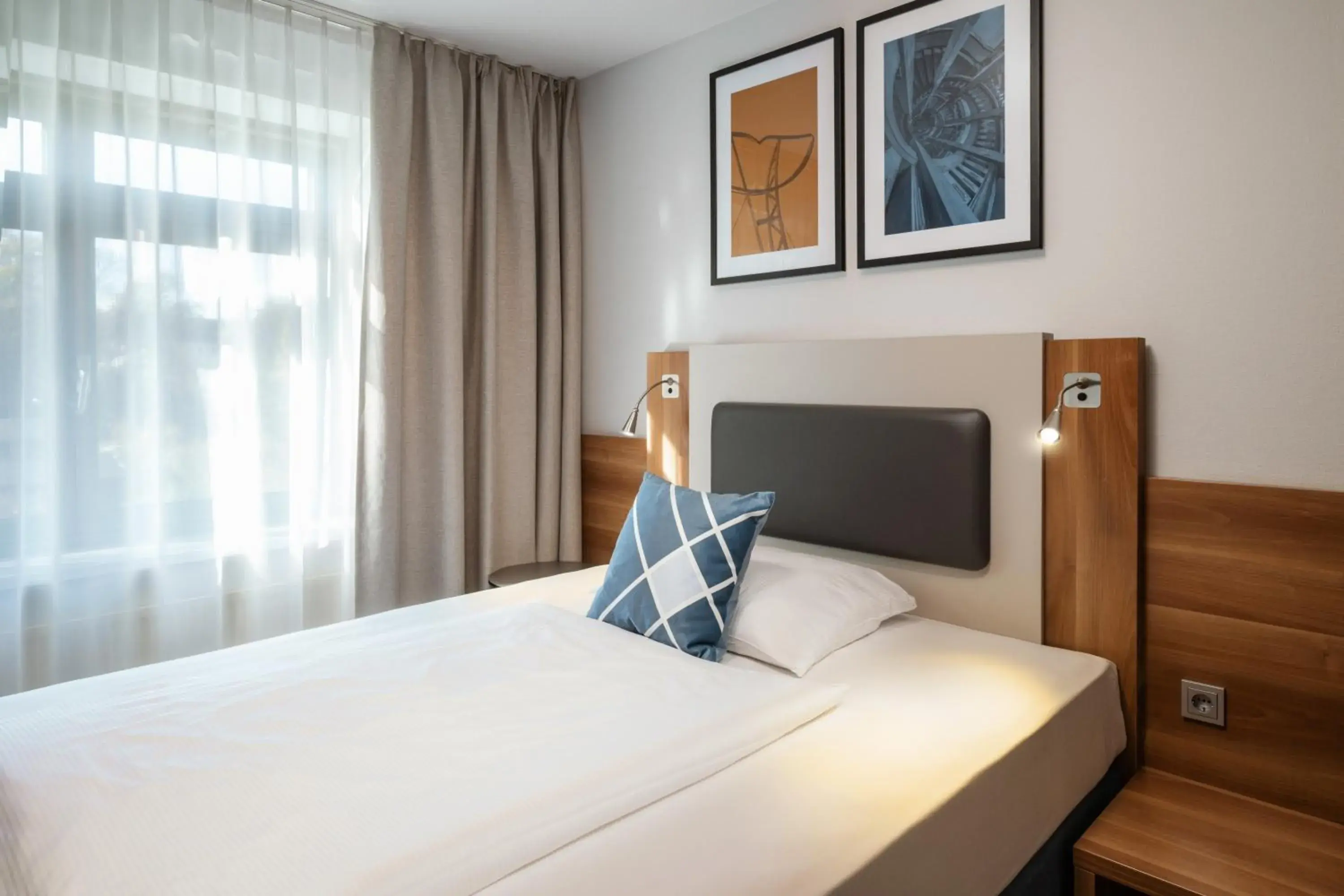 Photo of the whole room, Bed in GHOTEL hotel & living Hannover Photo of the whole room, Bed in GHOTEL hotel & living Hannover