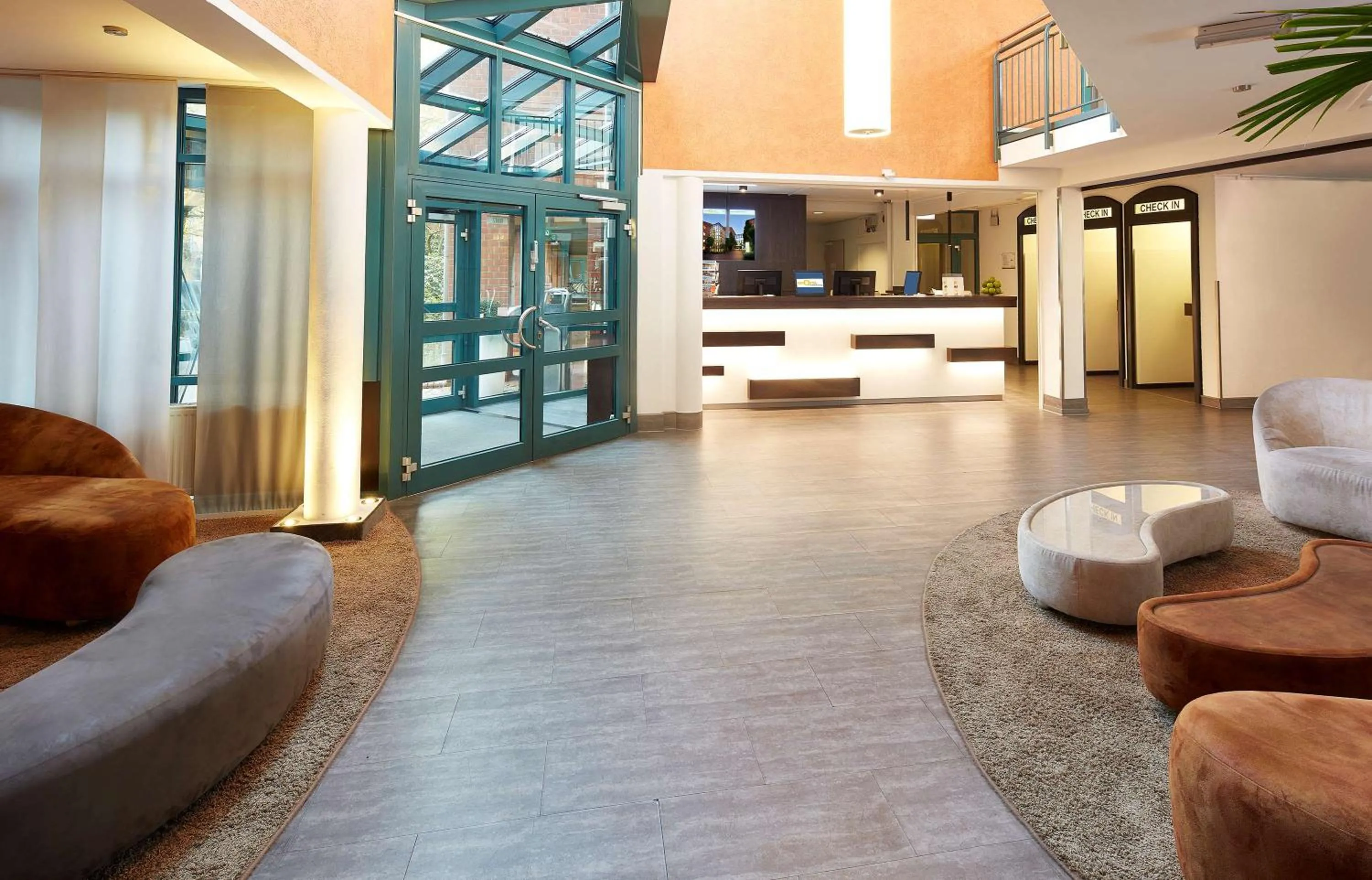 Lobby or reception in GHOTEL hotel & living Hannover