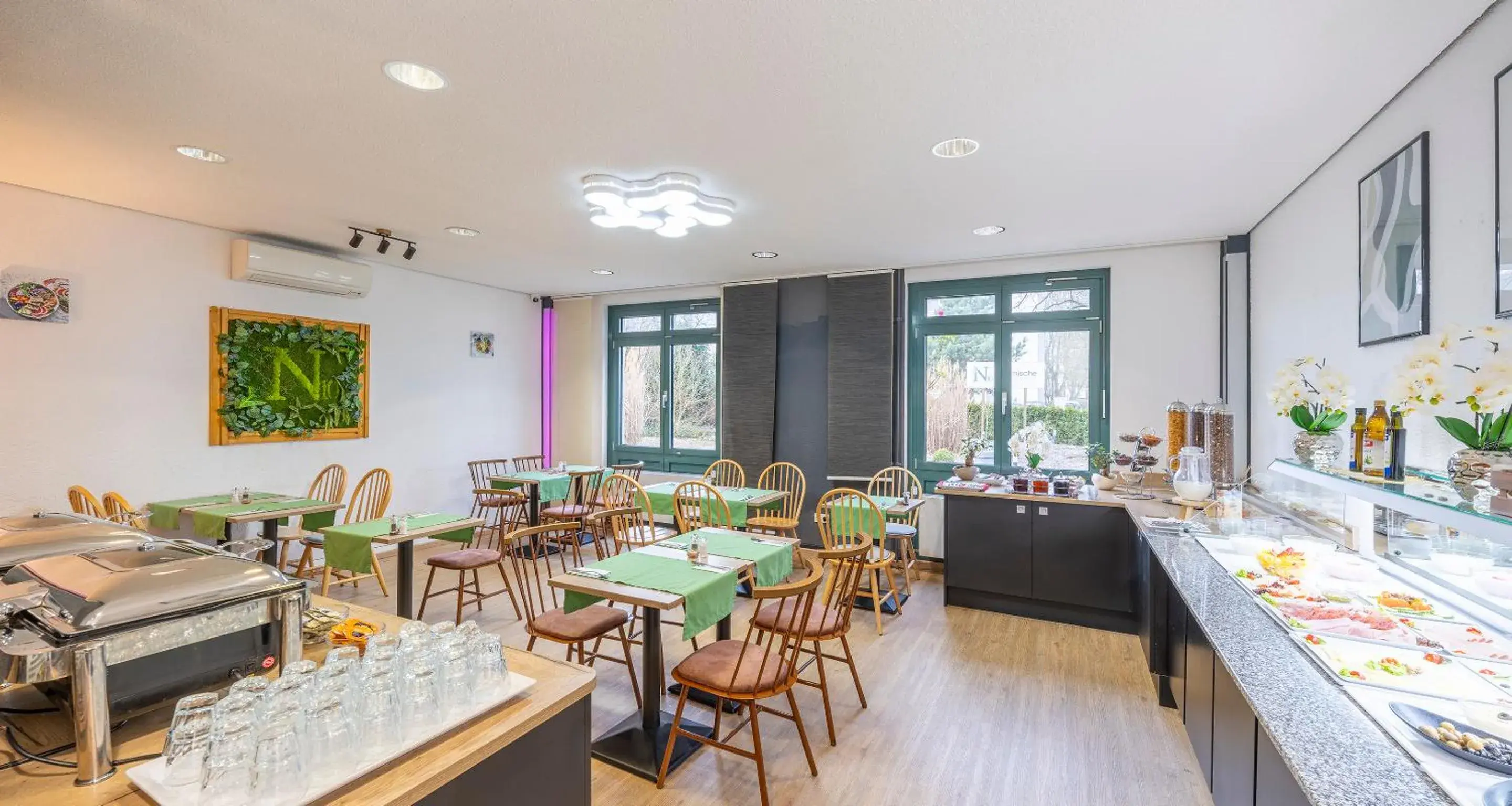 Buffet breakfast in PLAZA INN Braunschweig City Süd Buffet breakfast in PLAZA INN Braunschweig City Süd