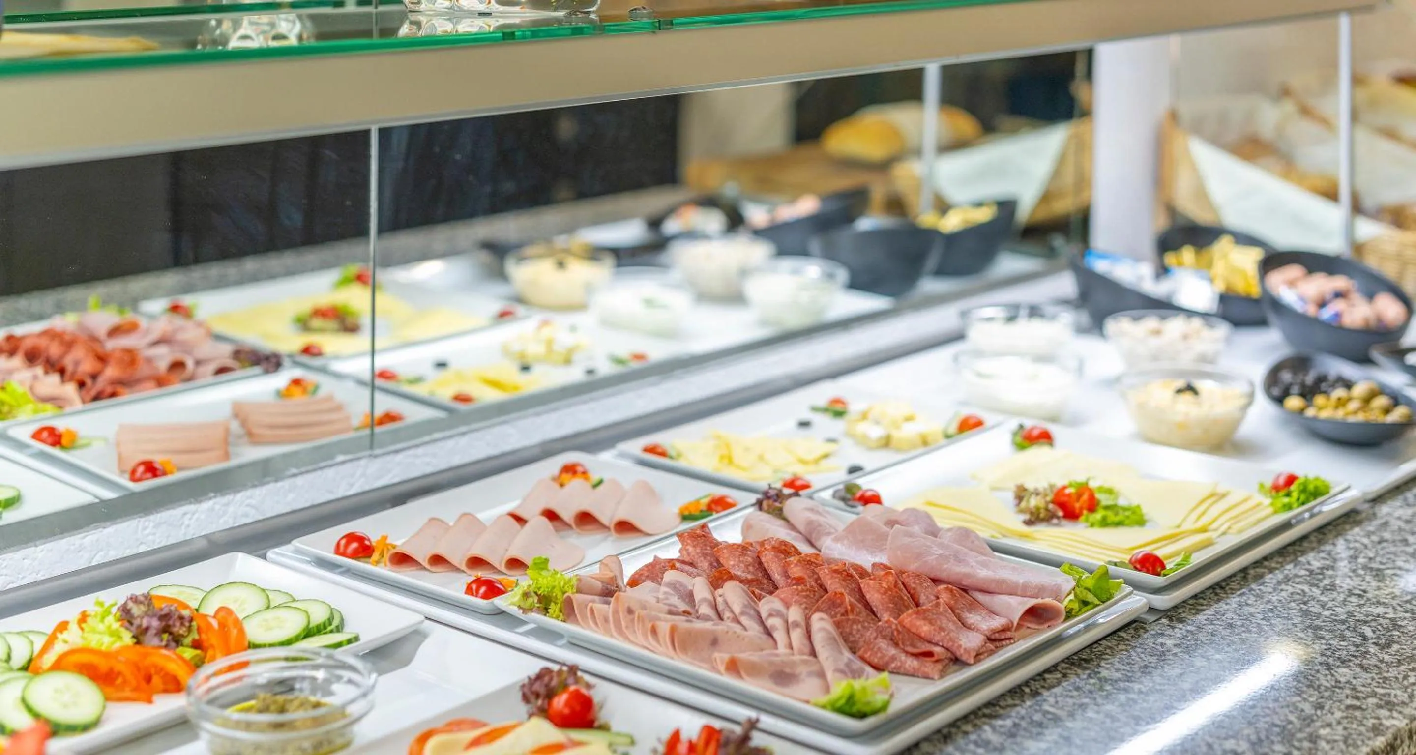 Buffet breakfast in PLAZA INN Braunschweig City Süd