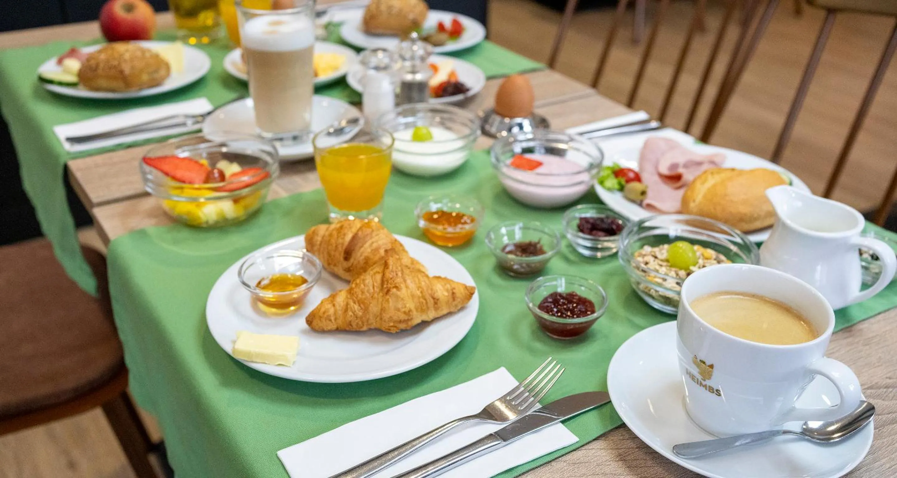 Breakfast in PLAZA INN Braunschweig City Süd