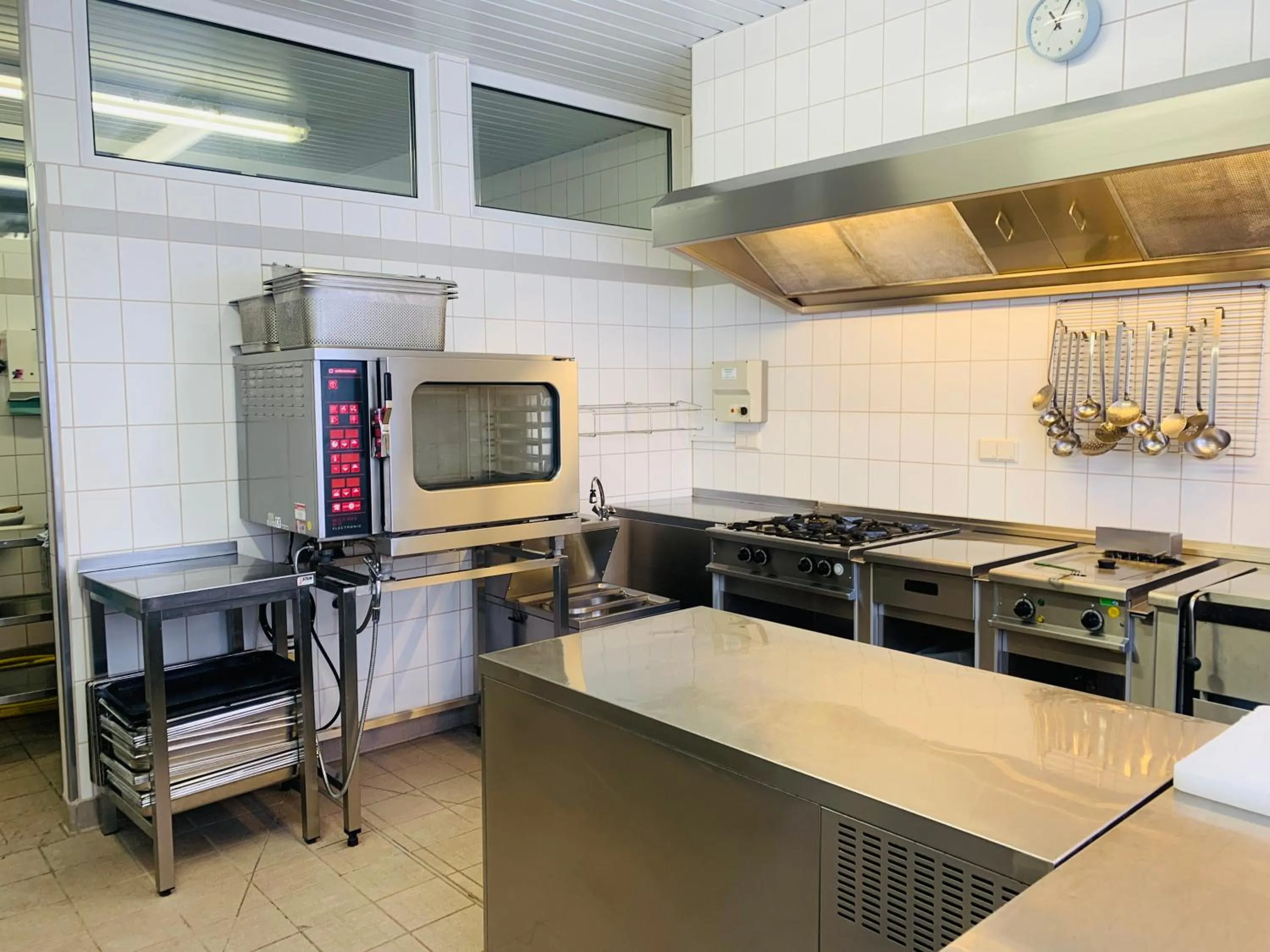 Communal kitchen in Haus Rosenbaum am Rennsteig Gruppenhaus - Pension - Begegnungsstätte bis 50 Personen