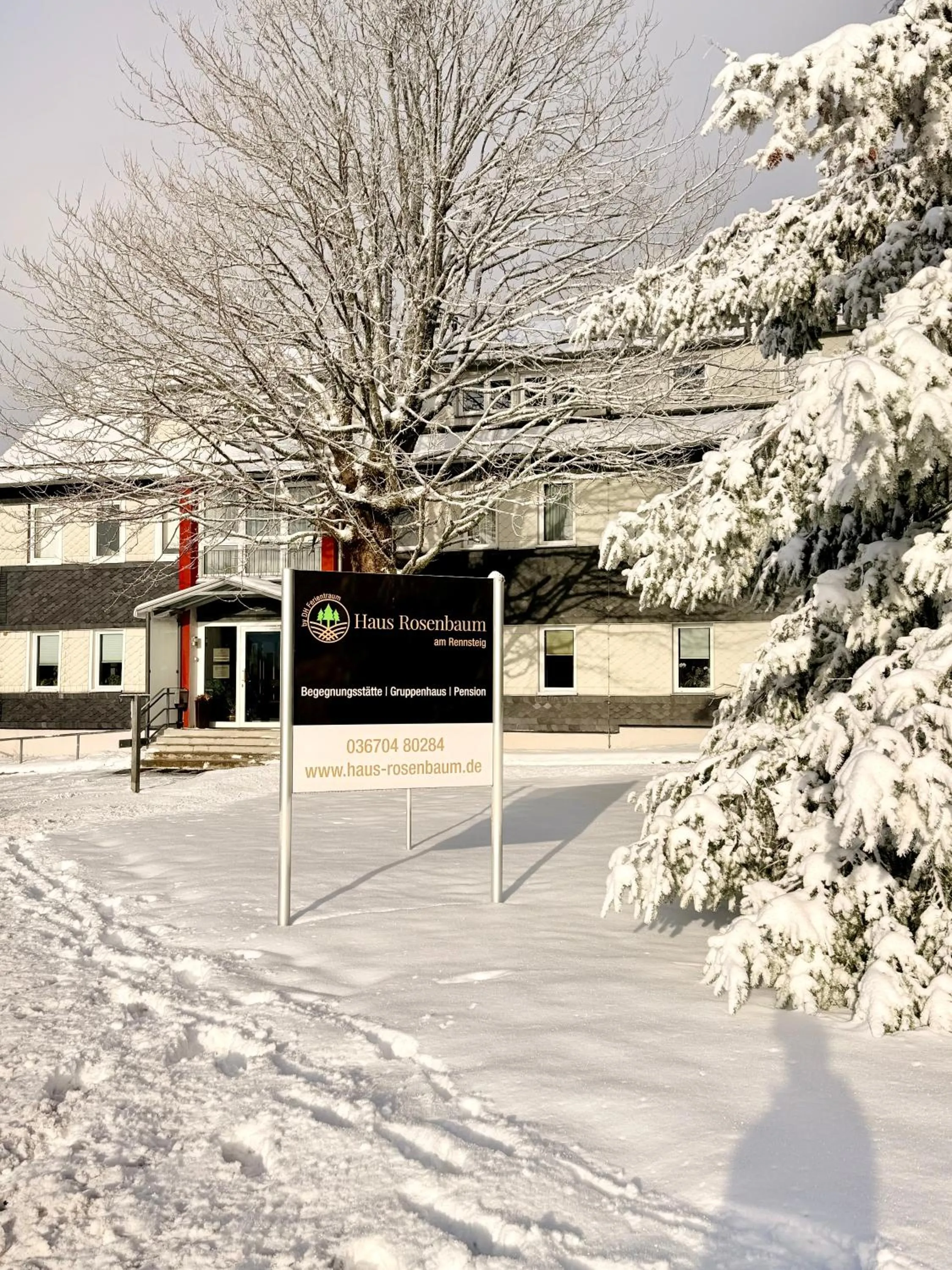 Property building in Haus Rosenbaum am Rennsteig Gruppenhaus - Pension - Begegnungsstätte bis 50 Personen