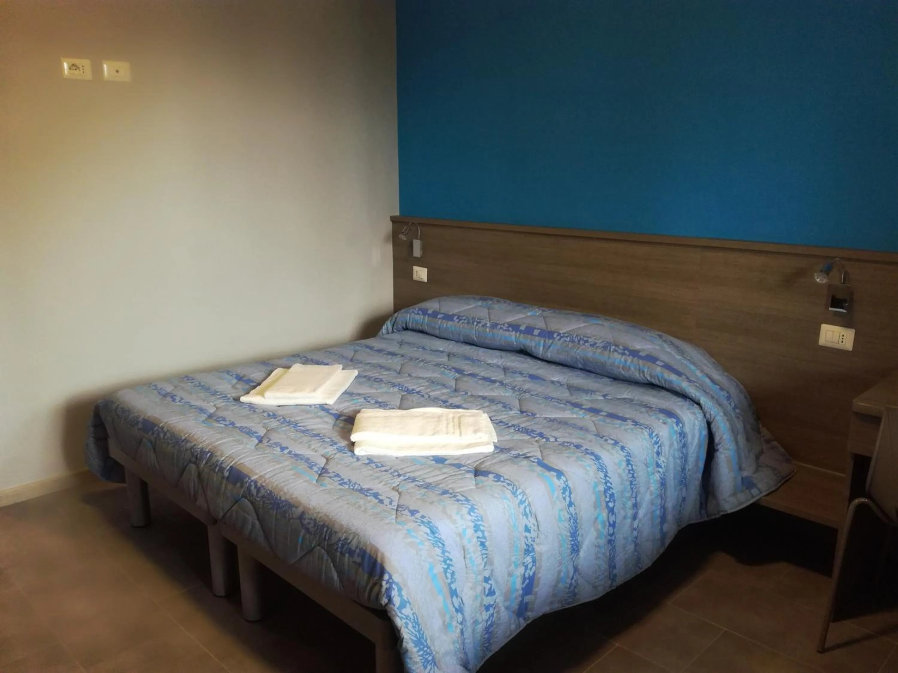 Photo of the whole room, Bed in Serafico Guesthouse