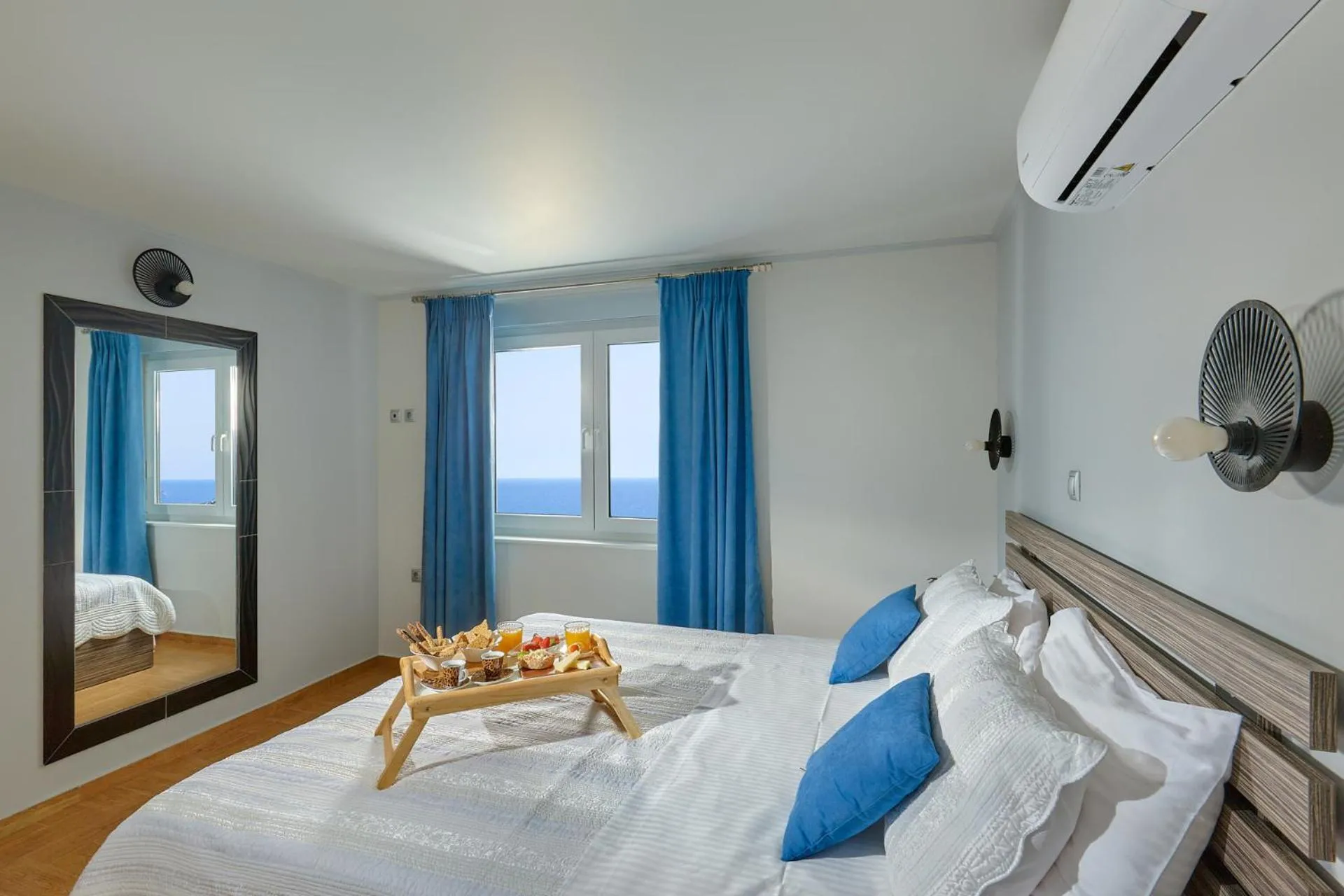 Photo of the whole room, Bed in Breathtaking sea view flat in south Crete