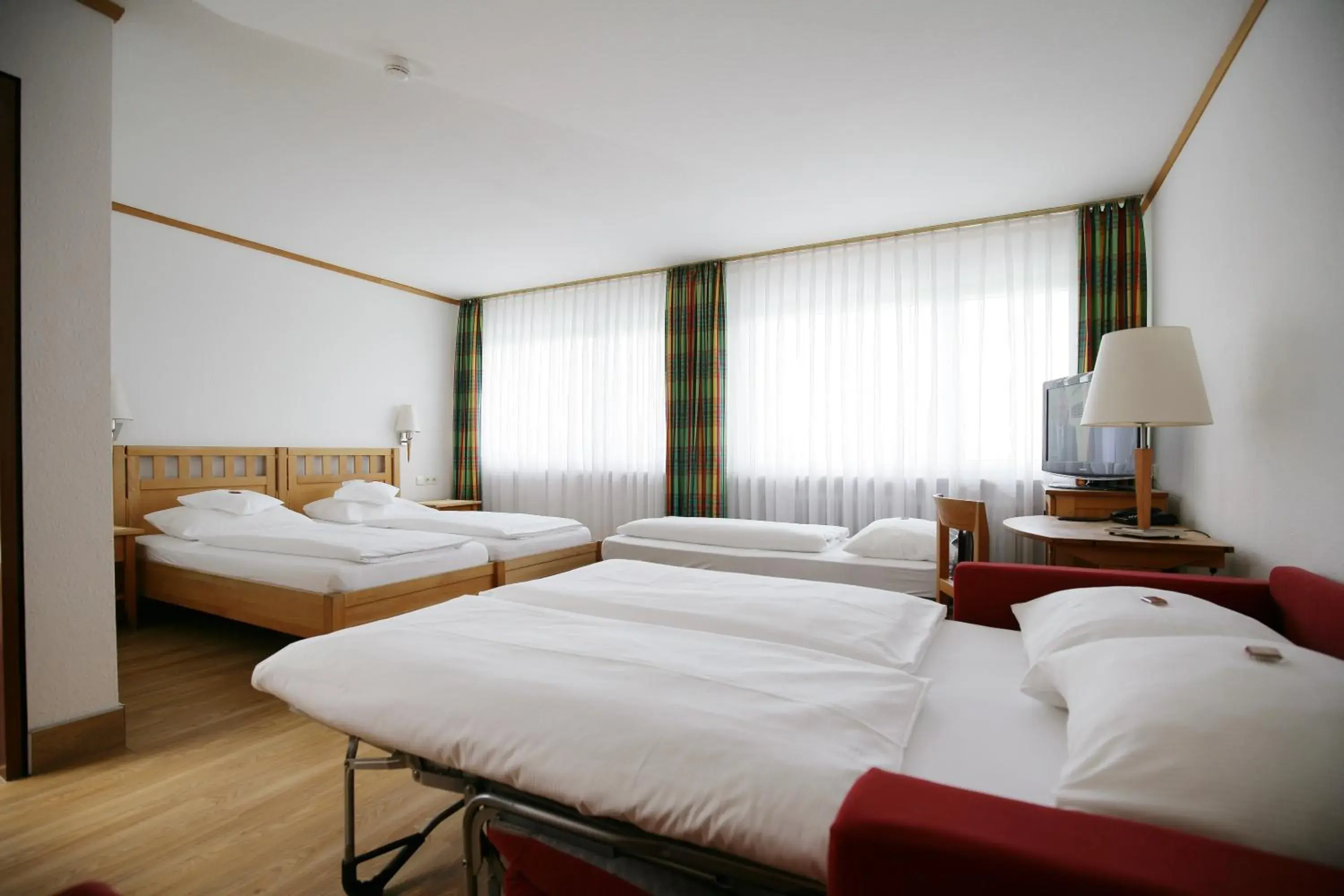 Family Room (5 Adults) in Badhotel Restaurant Stauferland Family Room (5 Adults) in Badhotel Restaurant Stauferland