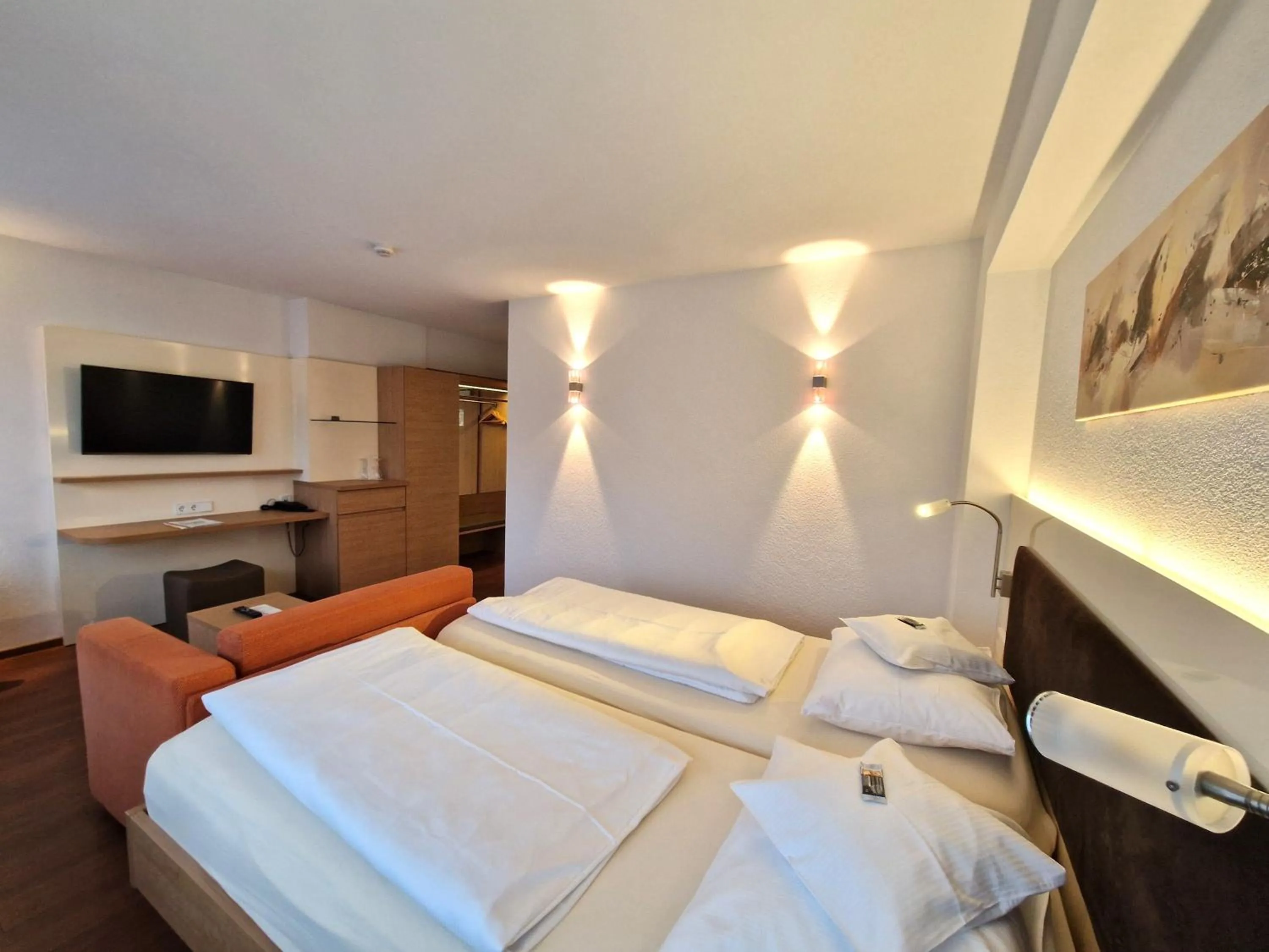 Bed in Badhotel Restaurant Stauferland