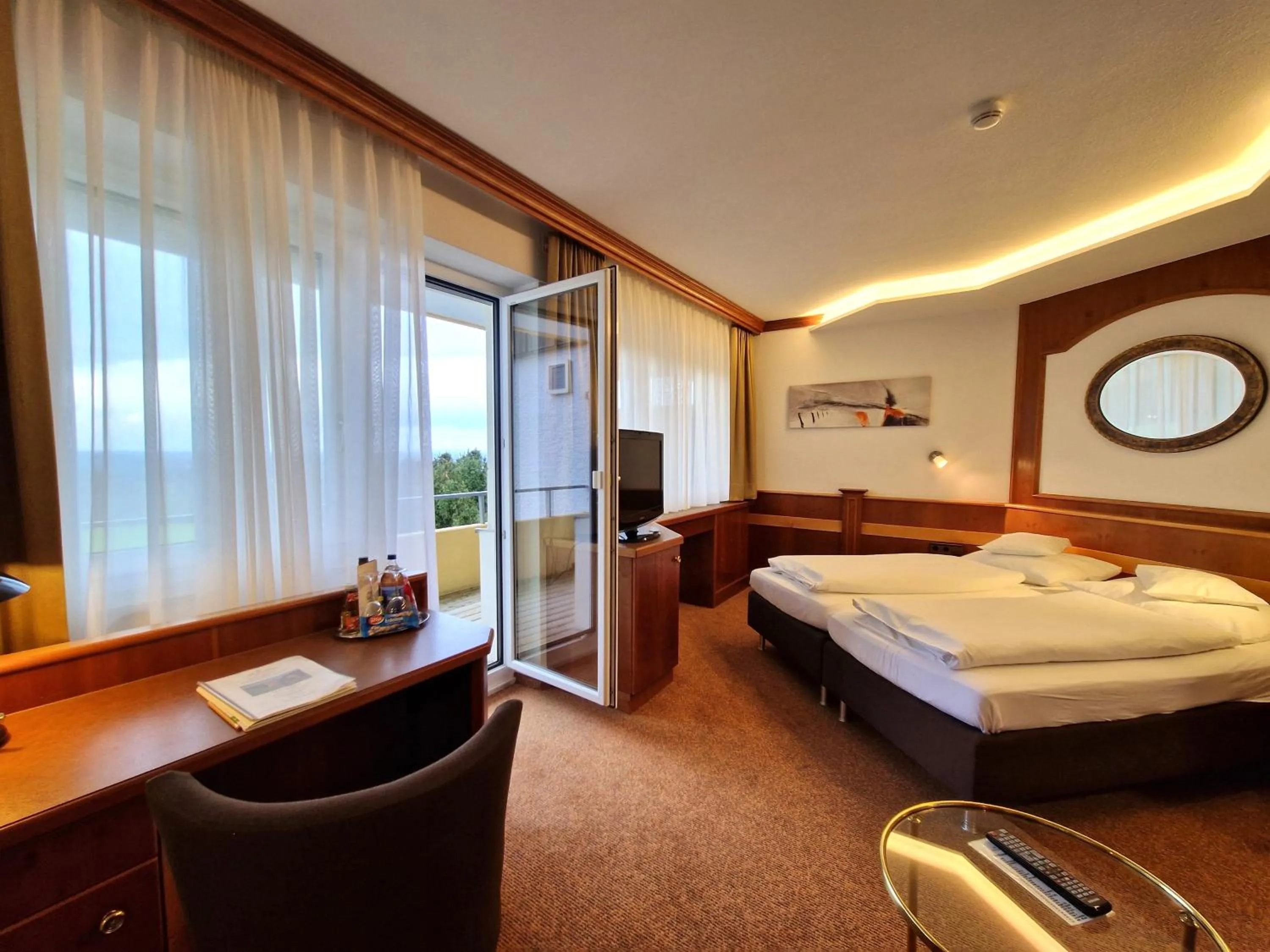 Bed in Badhotel Restaurant Stauferland