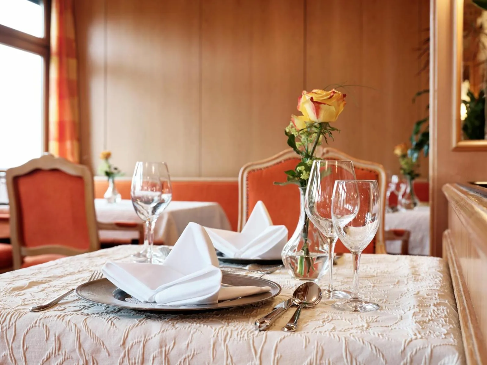 Restaurant/places to eat in Badhotel Restaurant Stauferland