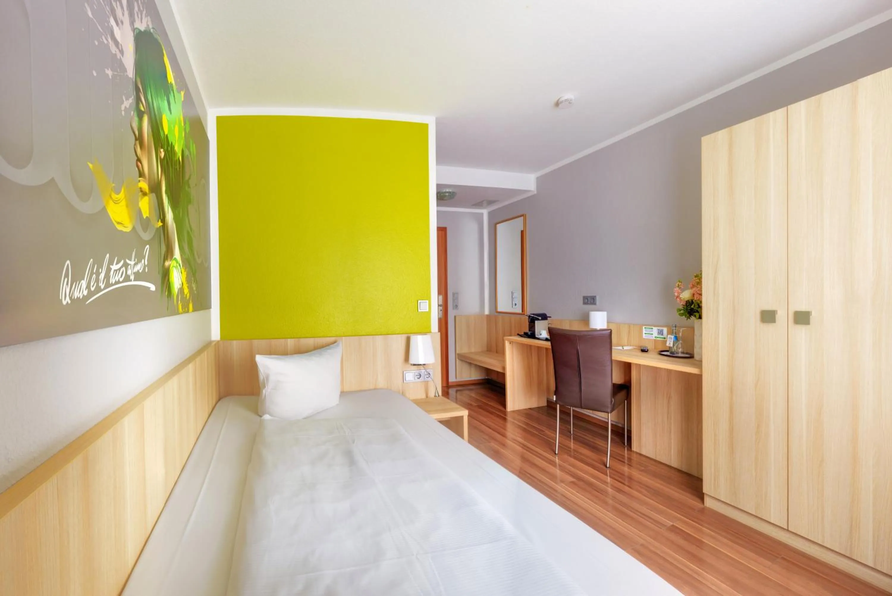 Bed in attimo Hotel Stuttgart***S