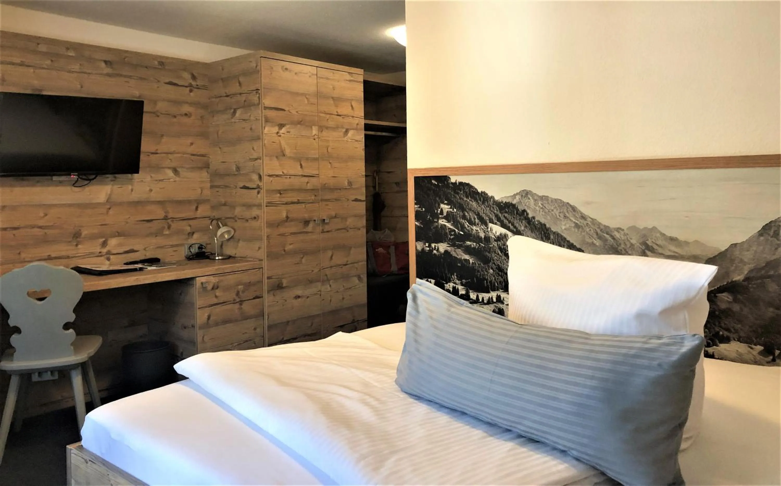 Photo of the whole room, Bed in Sonnenbichl Hotel am Rotfischbach