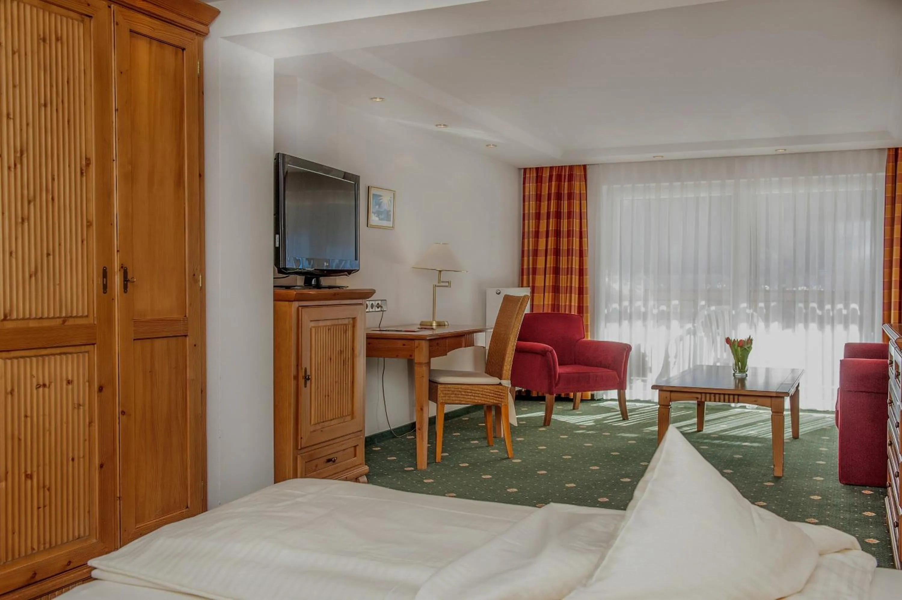 Photo of the whole room, Bed in Sonnenbichl Hotel am Rotfischbach