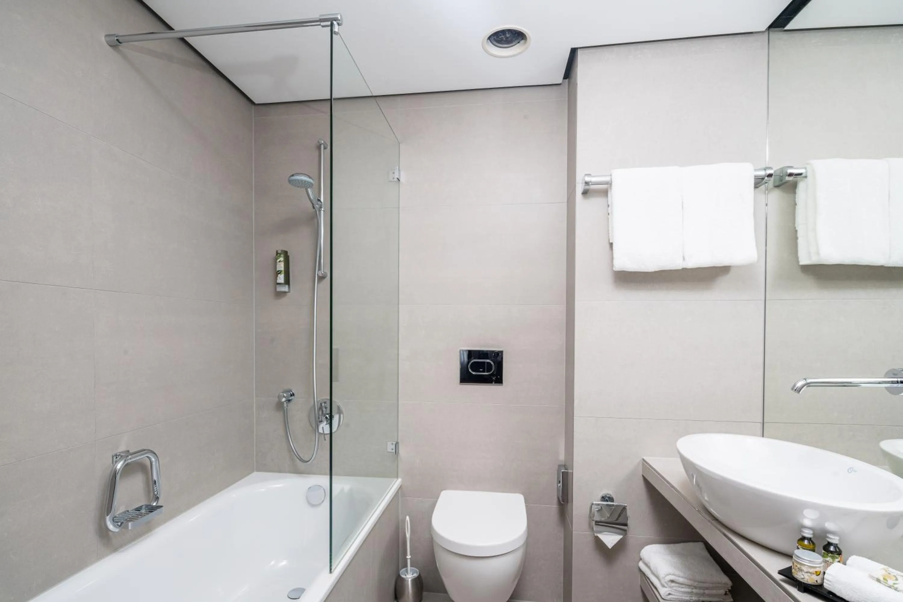 Toilet in Steigenberger Hotel Bielefelder Hof