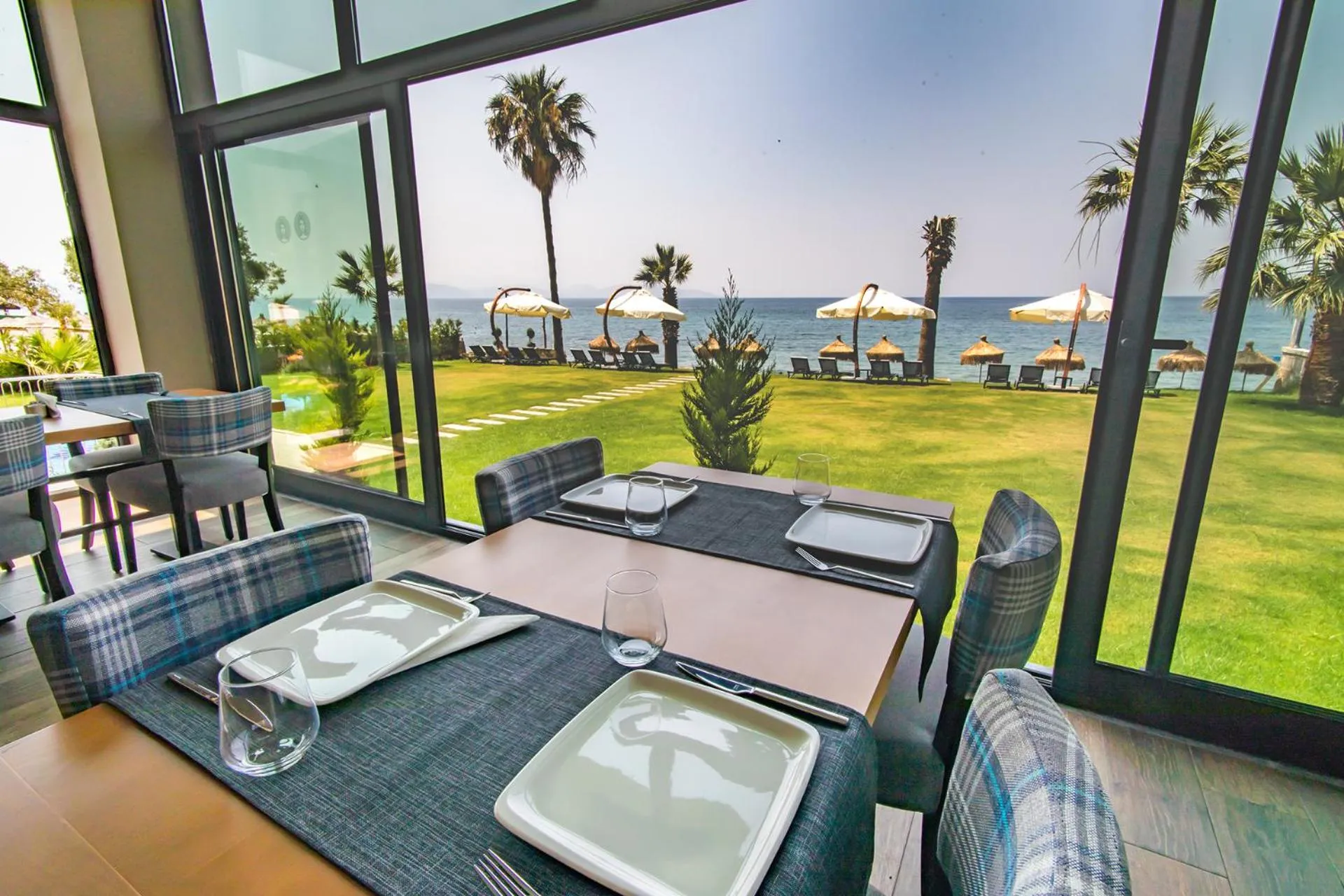 Restaurant/places to eat in MAIA Luxury Beach Hotel & Spa