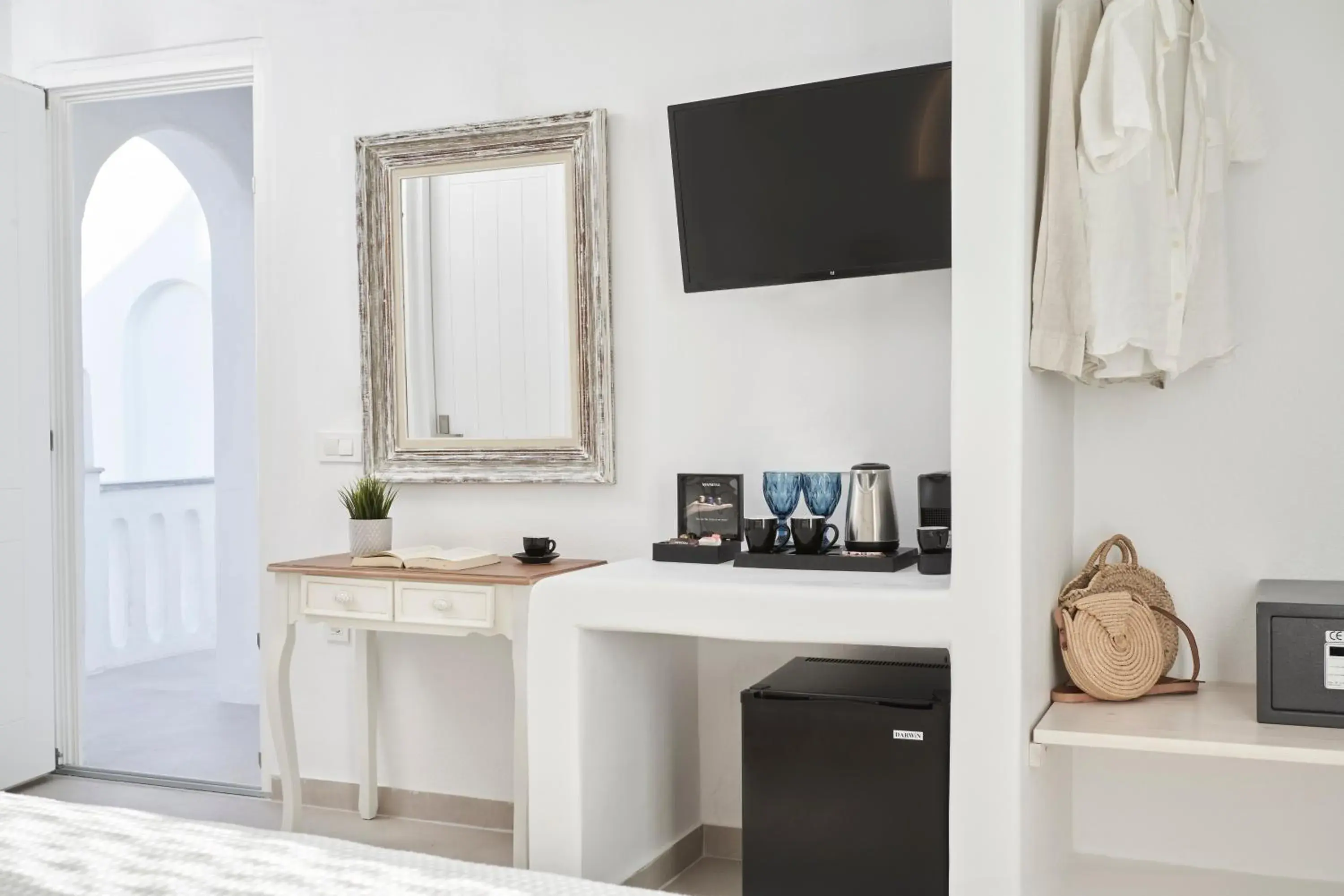 Photo of the whole room in Galation Photo of the whole room in Galation