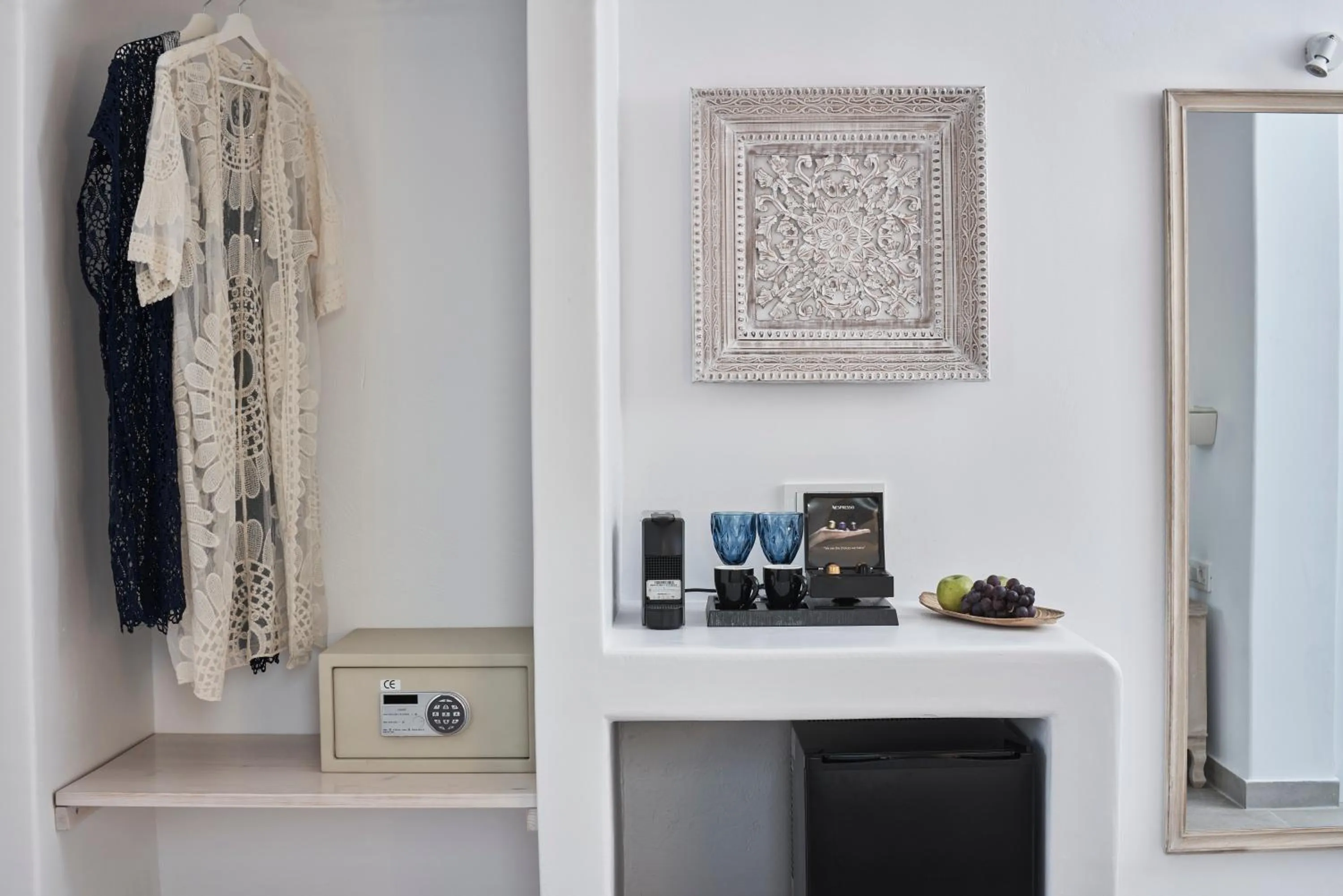 Photo of the whole room in Galation