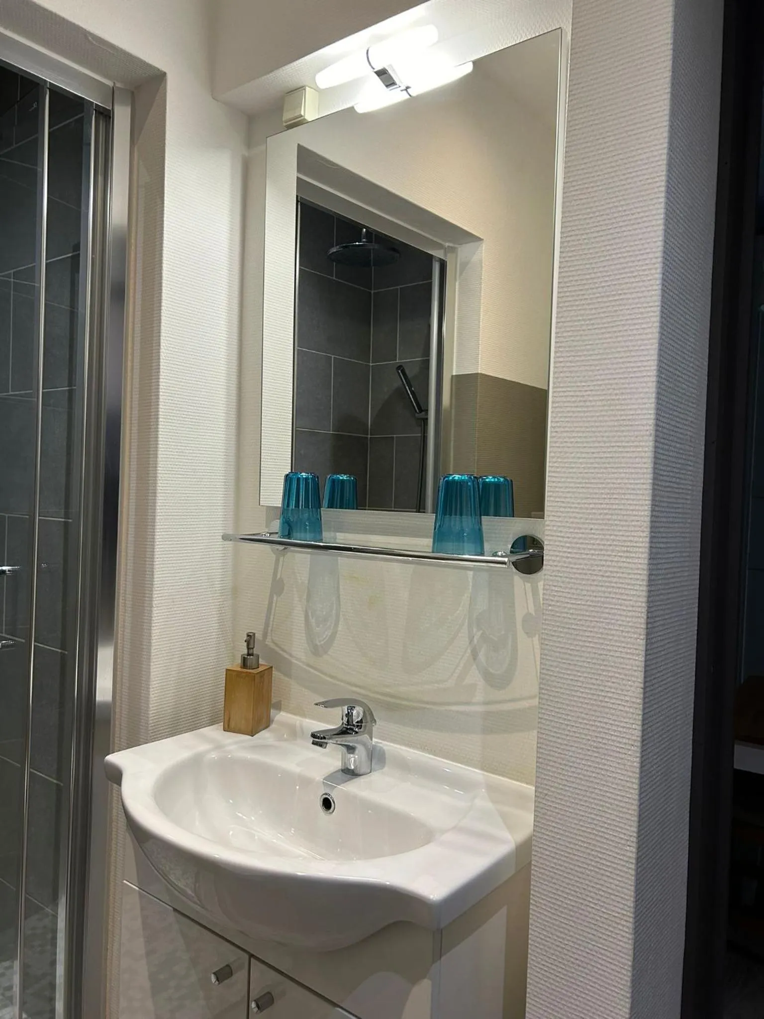 Bathroom in Les petits nids de Nina 1