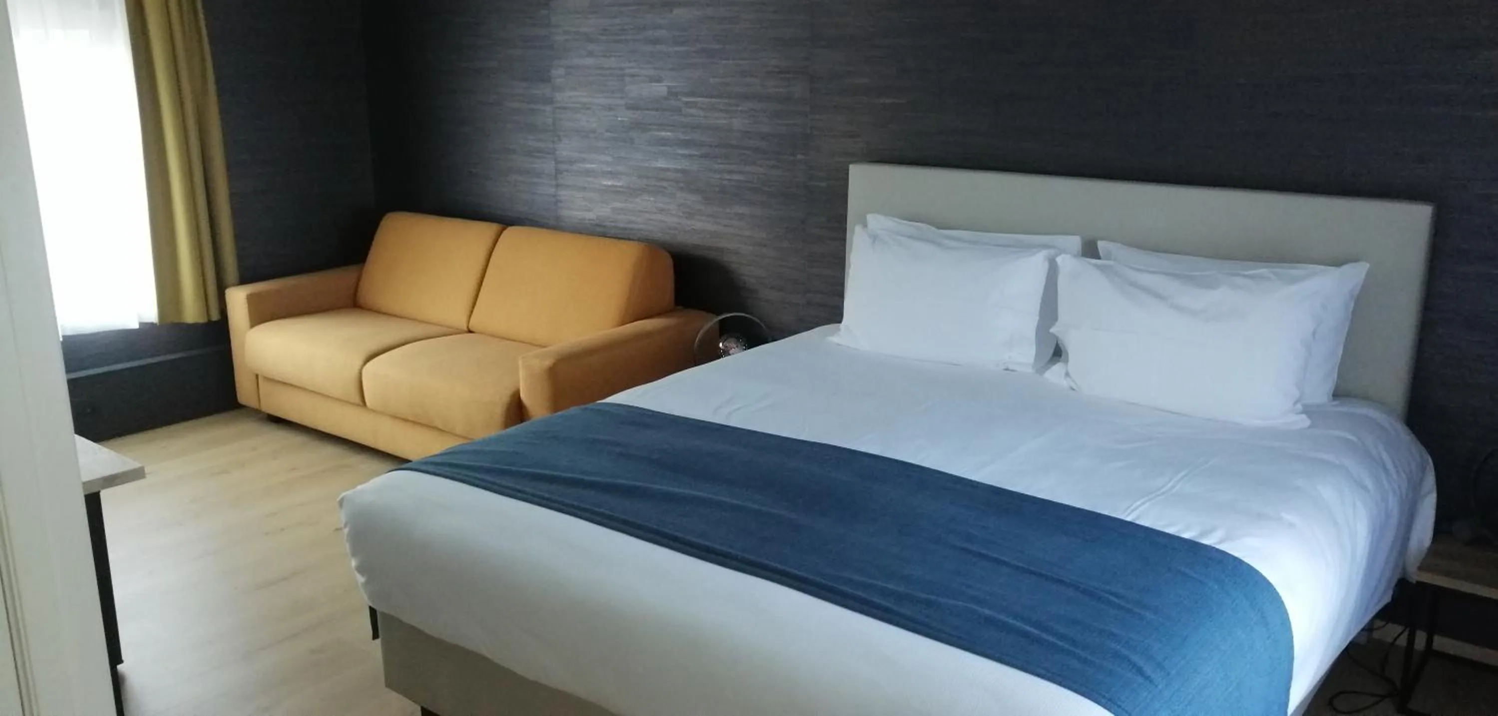 Bed in Hotel & Restaurant Maison Pal'Ange