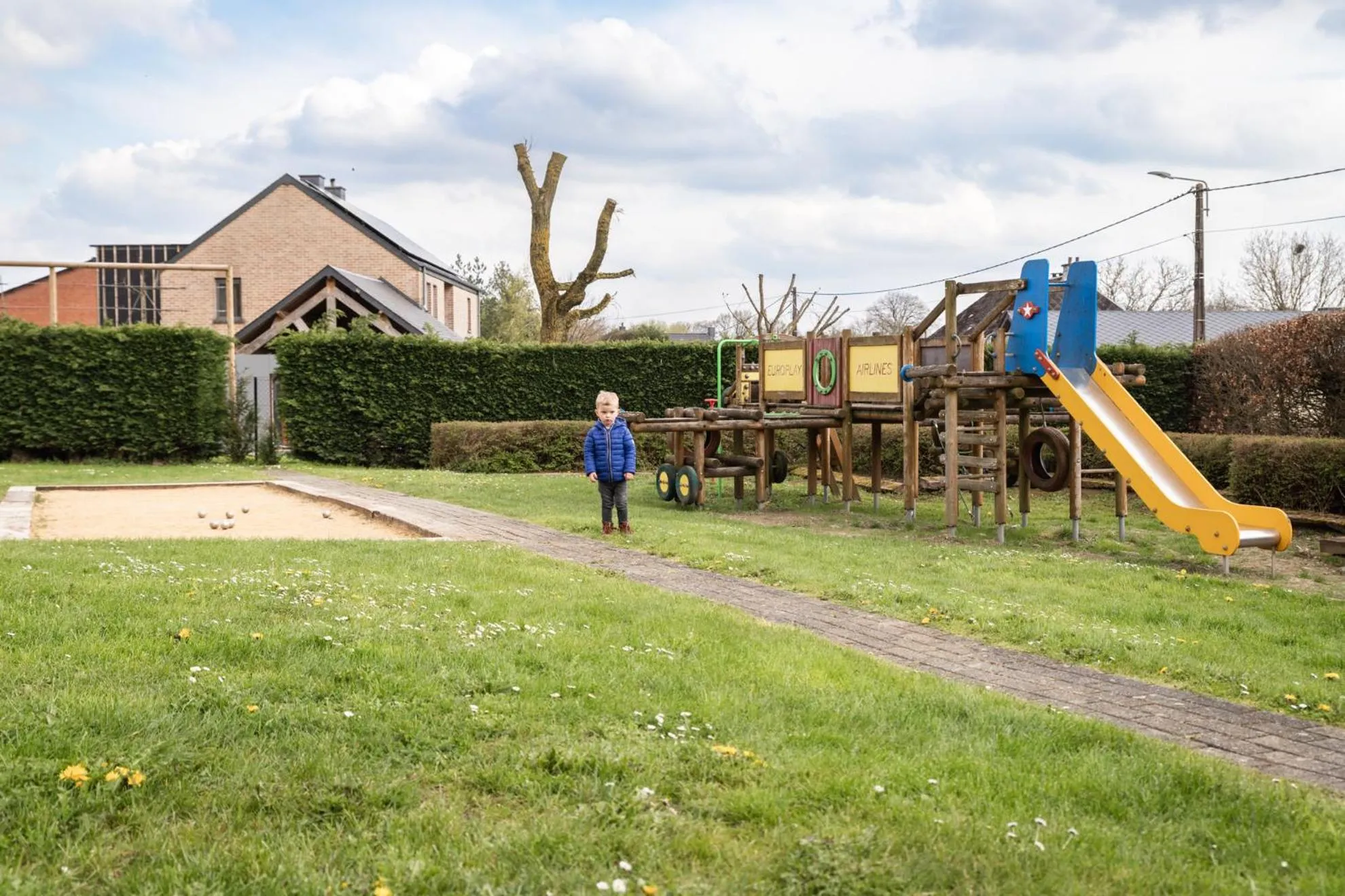 Children play ground in Hotel & Restaurant Maison Pal'Ange