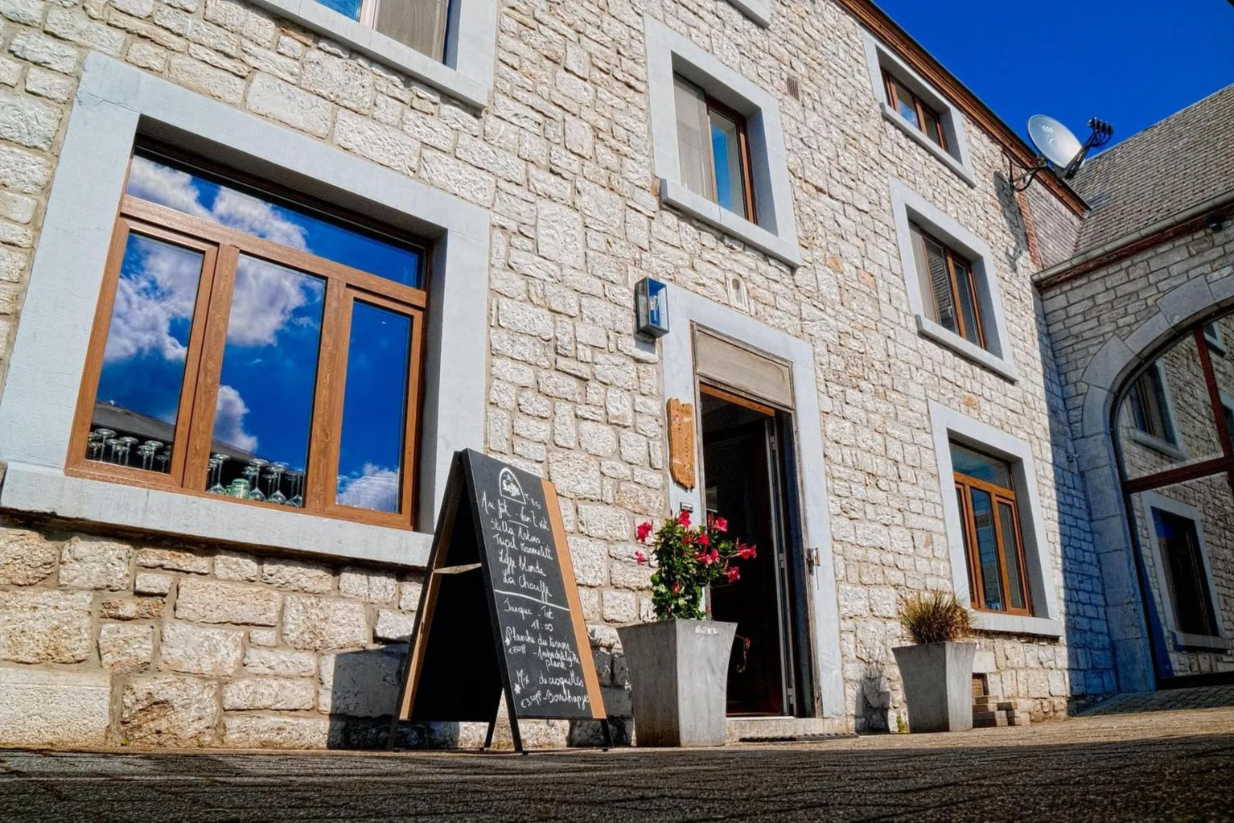 Facade/entrance in Hotel & Restaurant Maison Pal'Ange