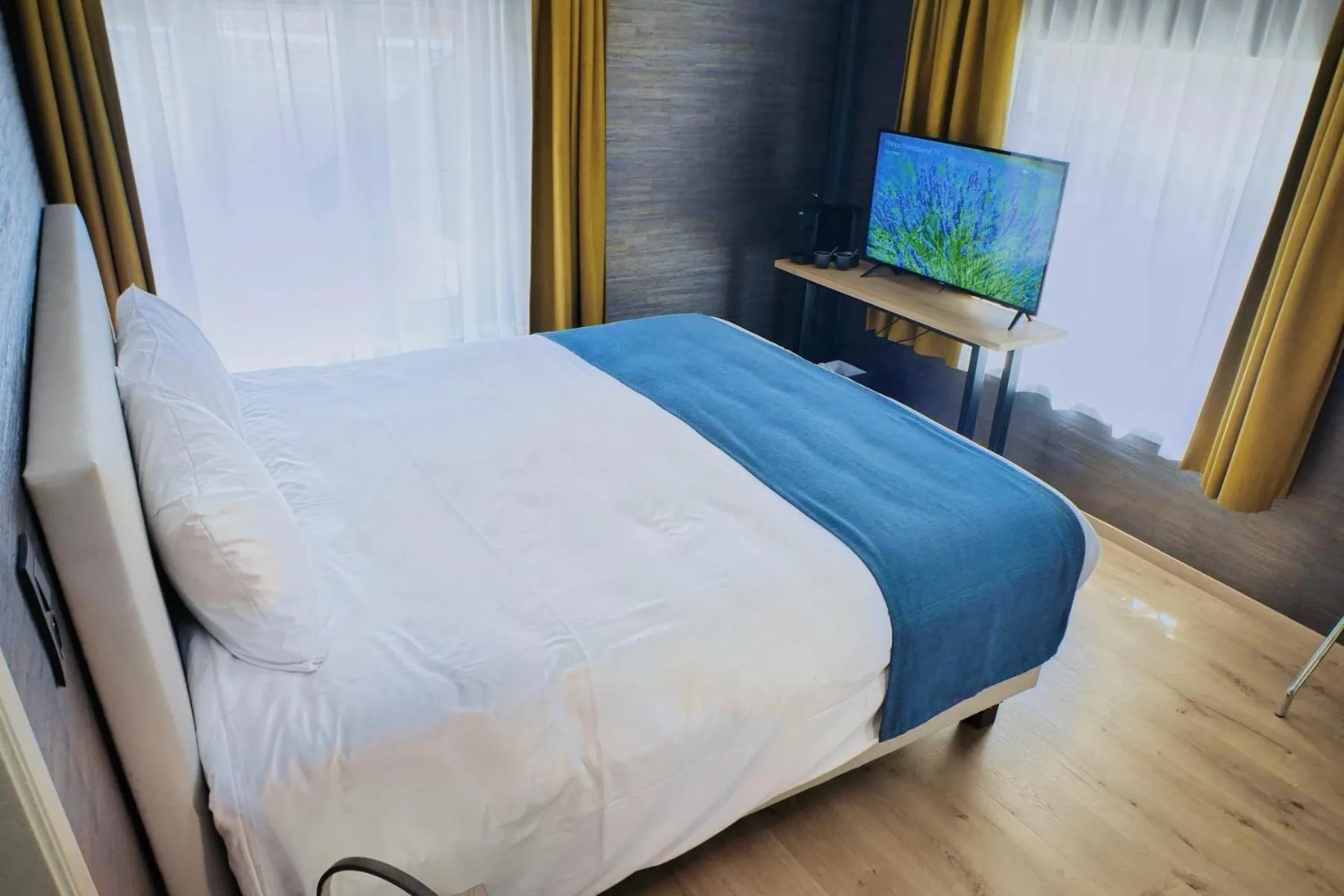 TV and multimedia, Bed in Hotel & Restaurant Maison Pal'Ange