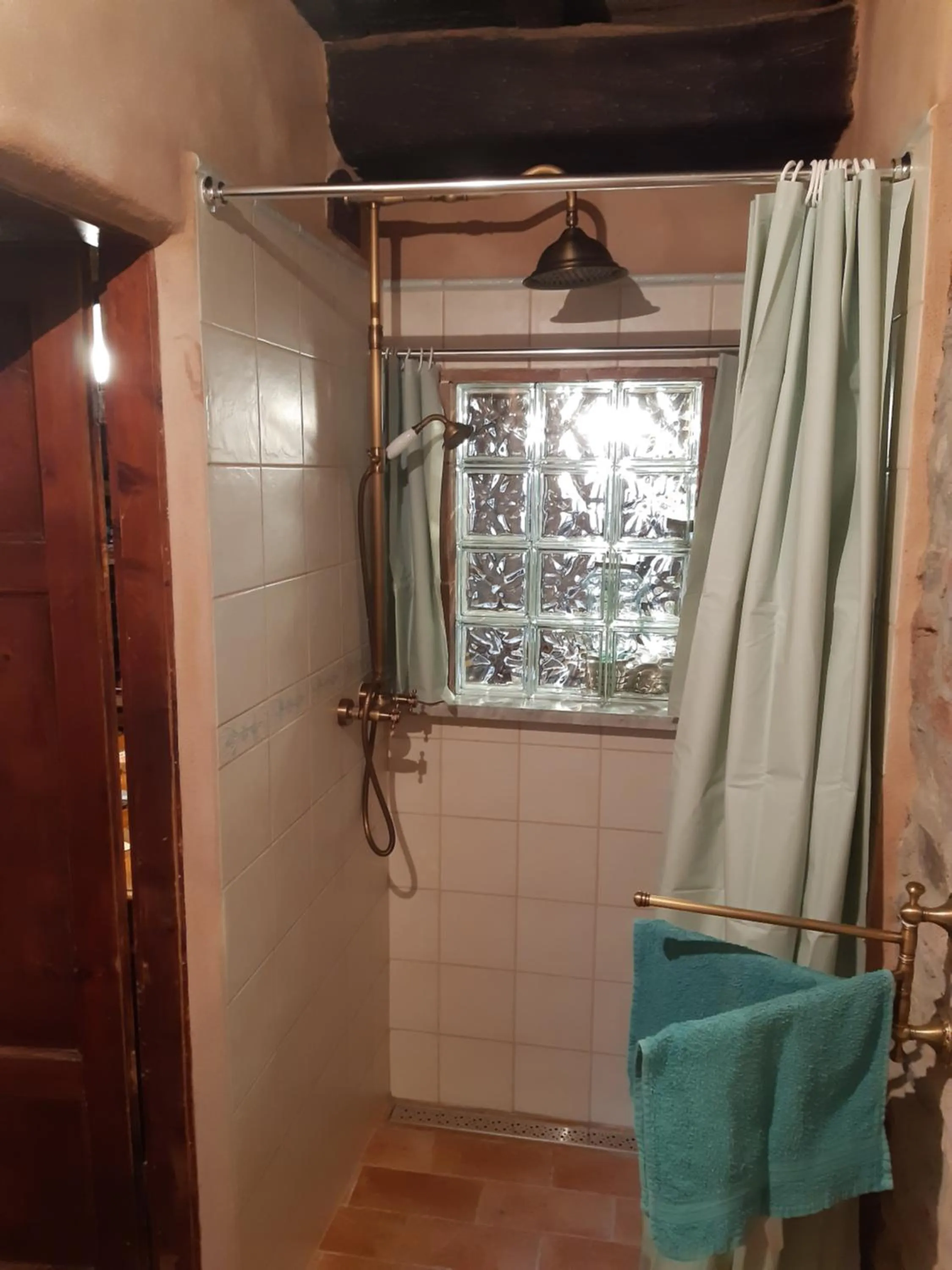 Shower in Locanda del Capo